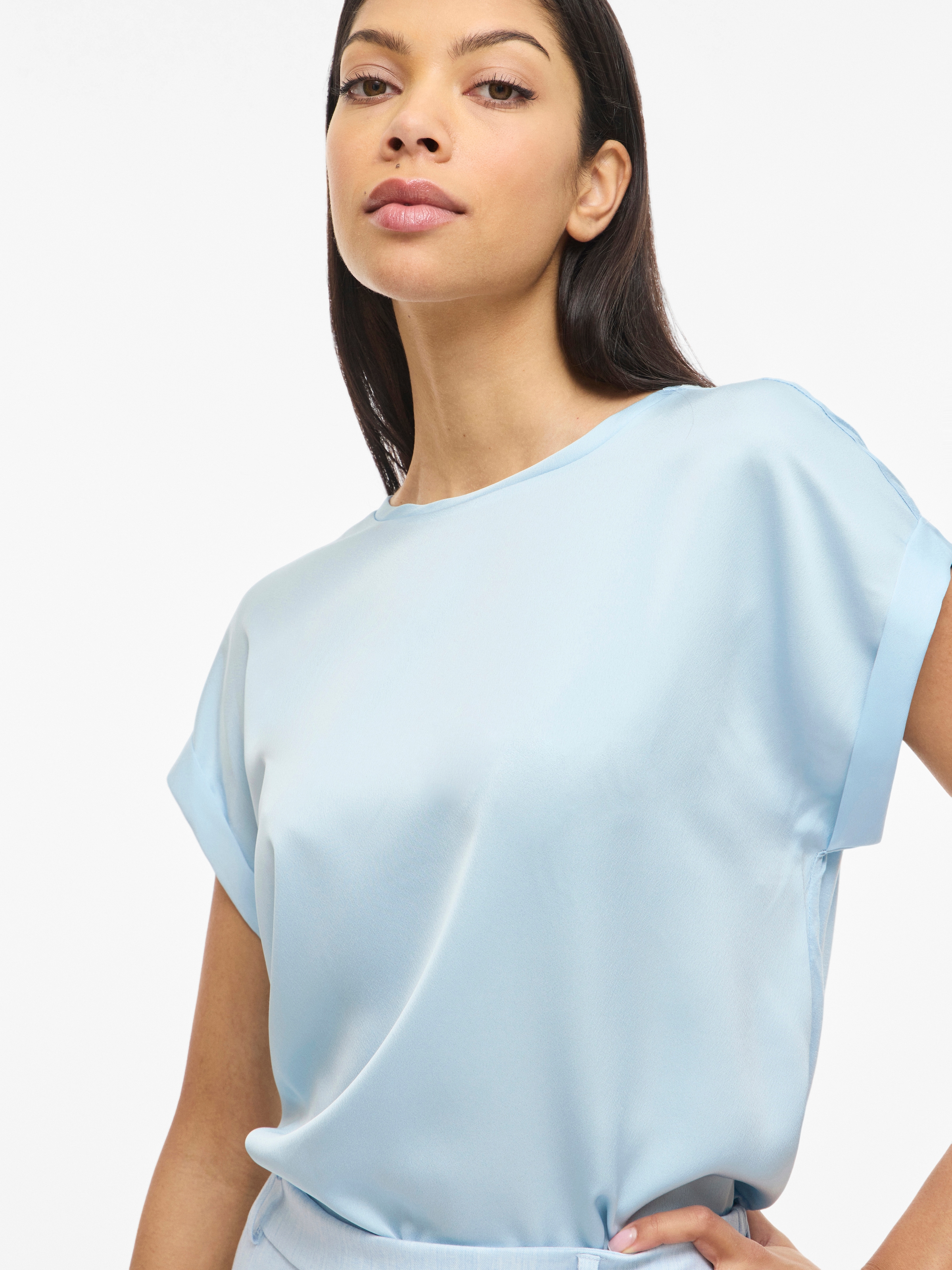 Vila T-shirt à manches courtes »VIELLETTE S/S SATIN TOP - NOOS« Kunstfaser, regular fit