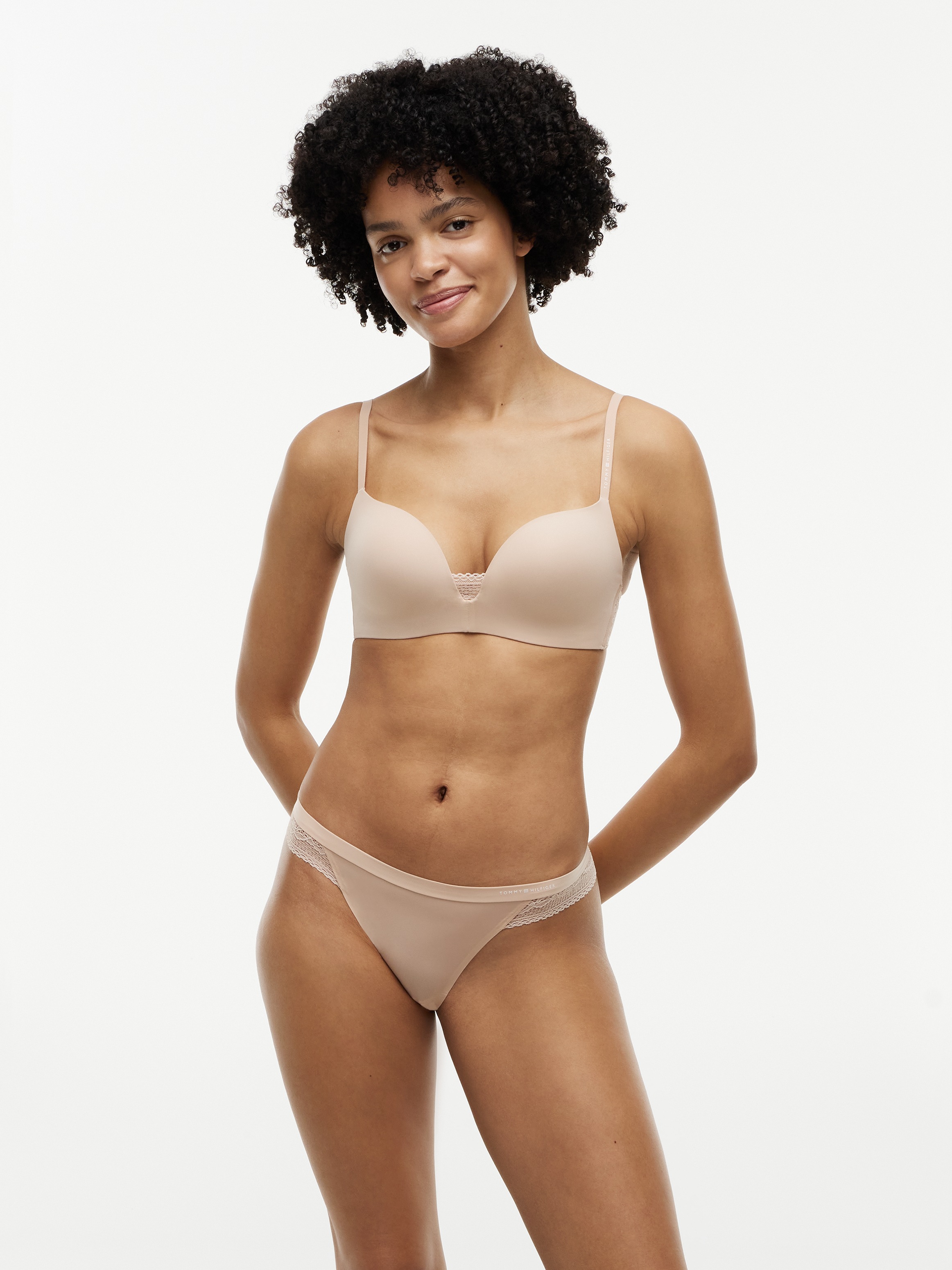 Tommy Hilfiger Underwear Soutien-gorge push-up »WIRELESS PUSH UP« avec dentelle & bretelles réglables