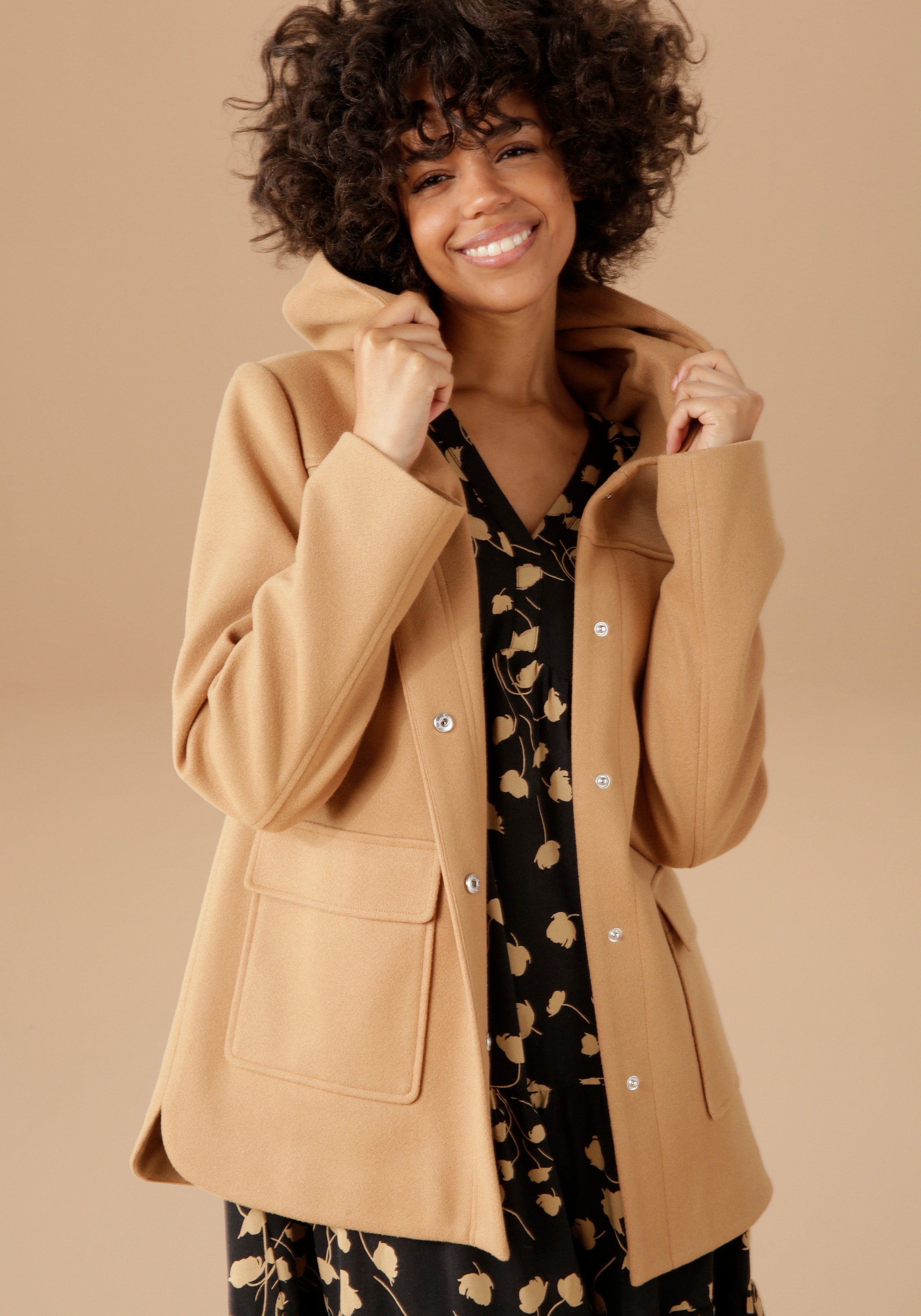 Image of Aniston CASUAL Strickfleecejacke, mit Kapuze - NEUE KOLLEKTION bei Ackermann Versand Schweiz