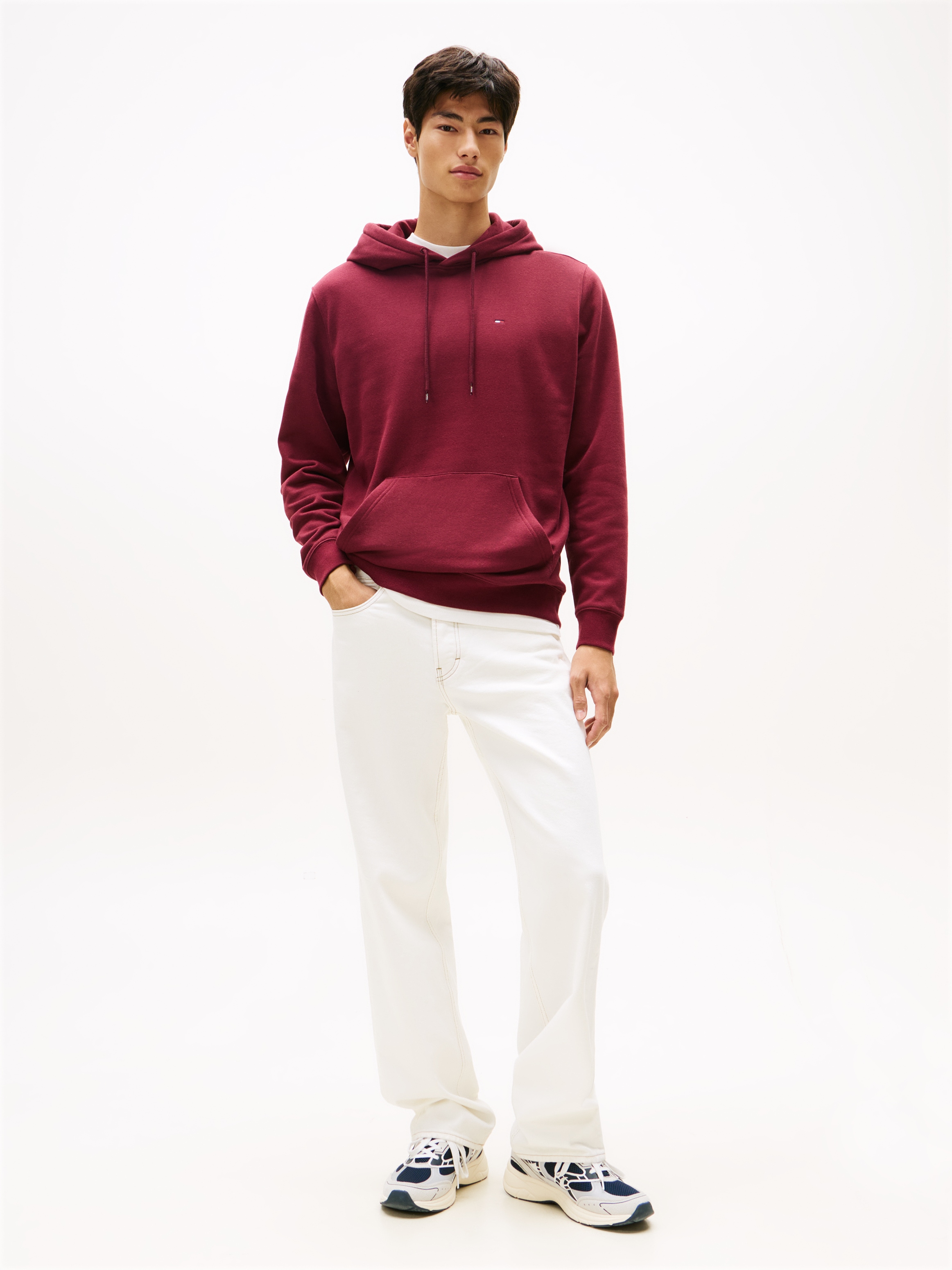 Tommy Jeans Sweatshirt »TJM REG S FLAG HOODIE«, mit bestickten Markenlogo auf Brusthöhe