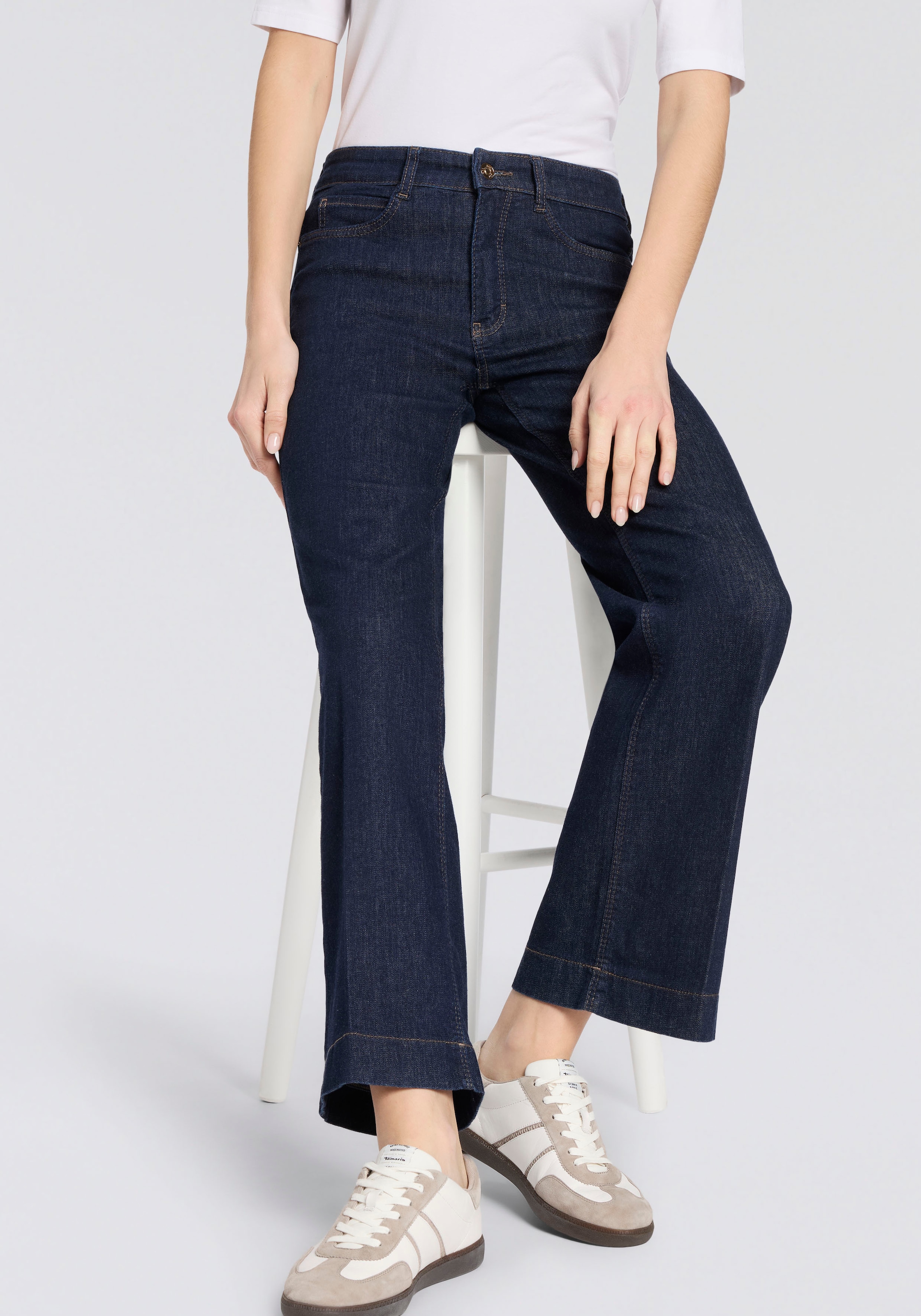 MAC Jeans à 5 poches »WIDE star« mit Aufdruck "Star" auf der Gesässtasche, weites Bein