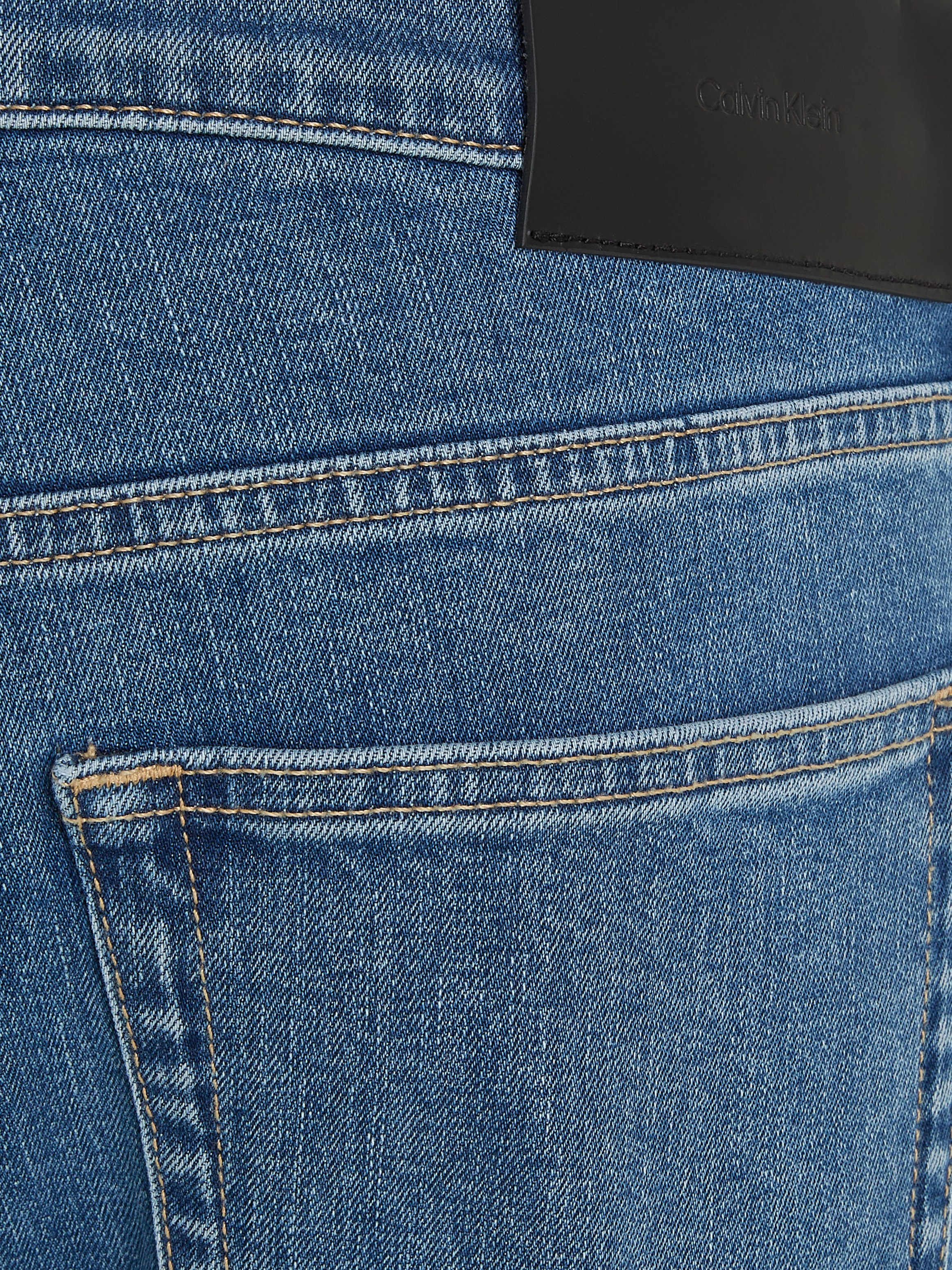 im ♕ auf FIT »SLIM Calvin RINSE Slim-fit-Jeans BLACK«, versandkostenfrei 5-Pocket-Style Klein