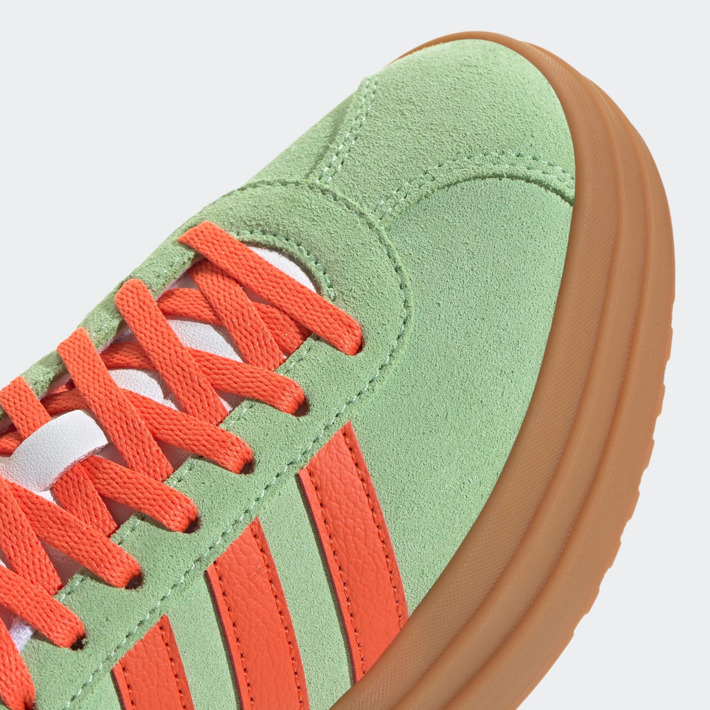 adidas Sportswear Plateausneaker »VL COURT BOLD LIFESTYLE KIDS«, Design auf den Spuren des adidas Gazelle Bold