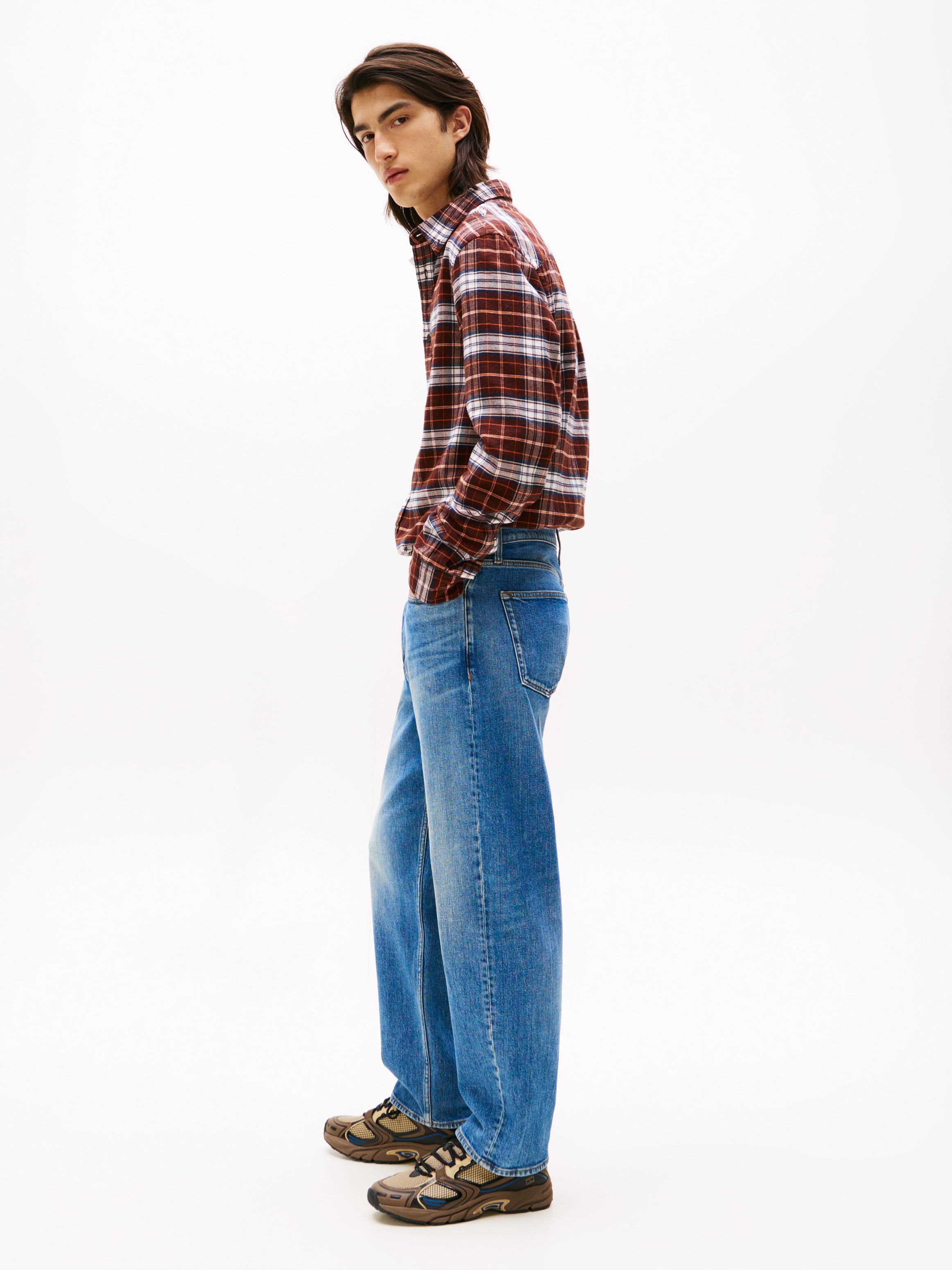 Tommy Jeans 5-Pocket-Jeans »Sonny Regular Tapered«, mit dezenter Waschung