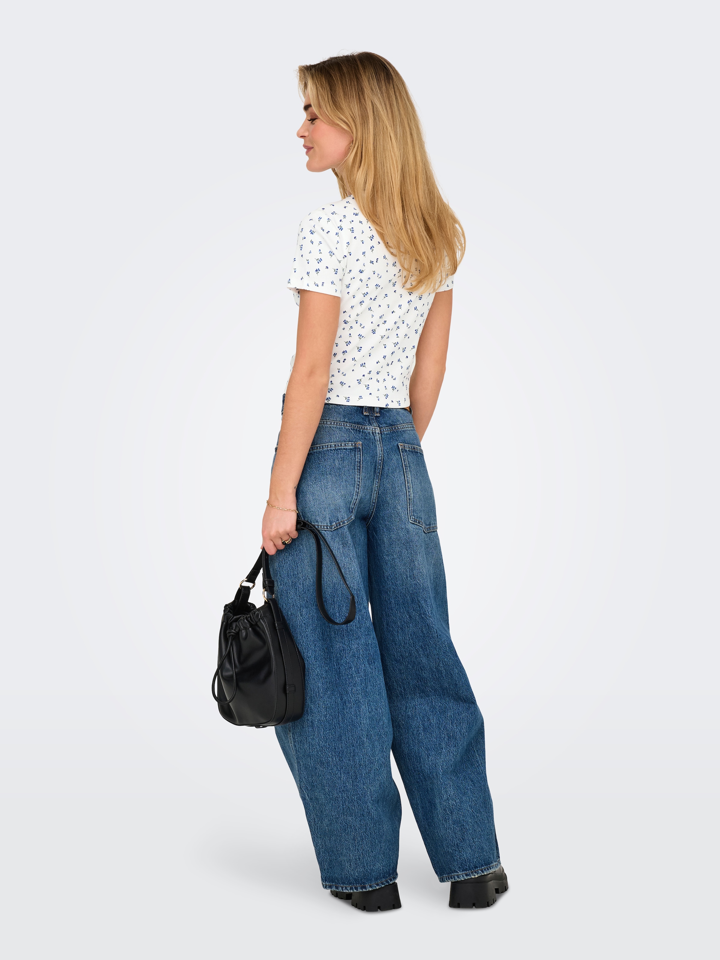 ONLY Kurzarmshirt »ONLFENJA LIFE SS AOP TOP JRS NOOS«