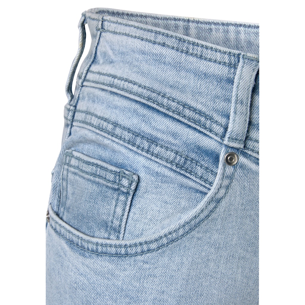 LASCANA 7/8-Jeans, mit leicht ausgefransten Beinabschlüssen, Culotte mit Stretchanteil