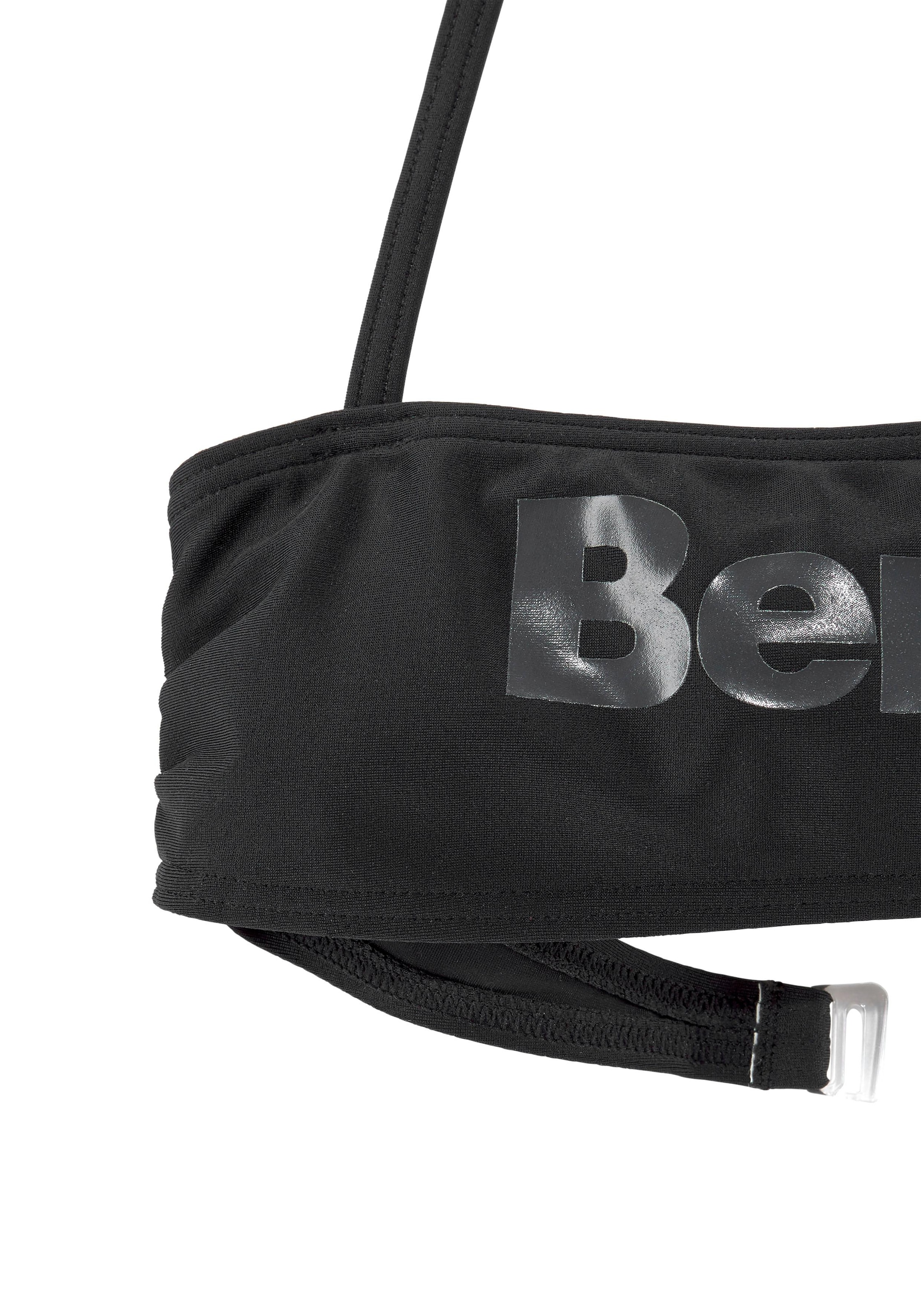 Bench. Bandeau-Bikini, mit grossem Logoprint