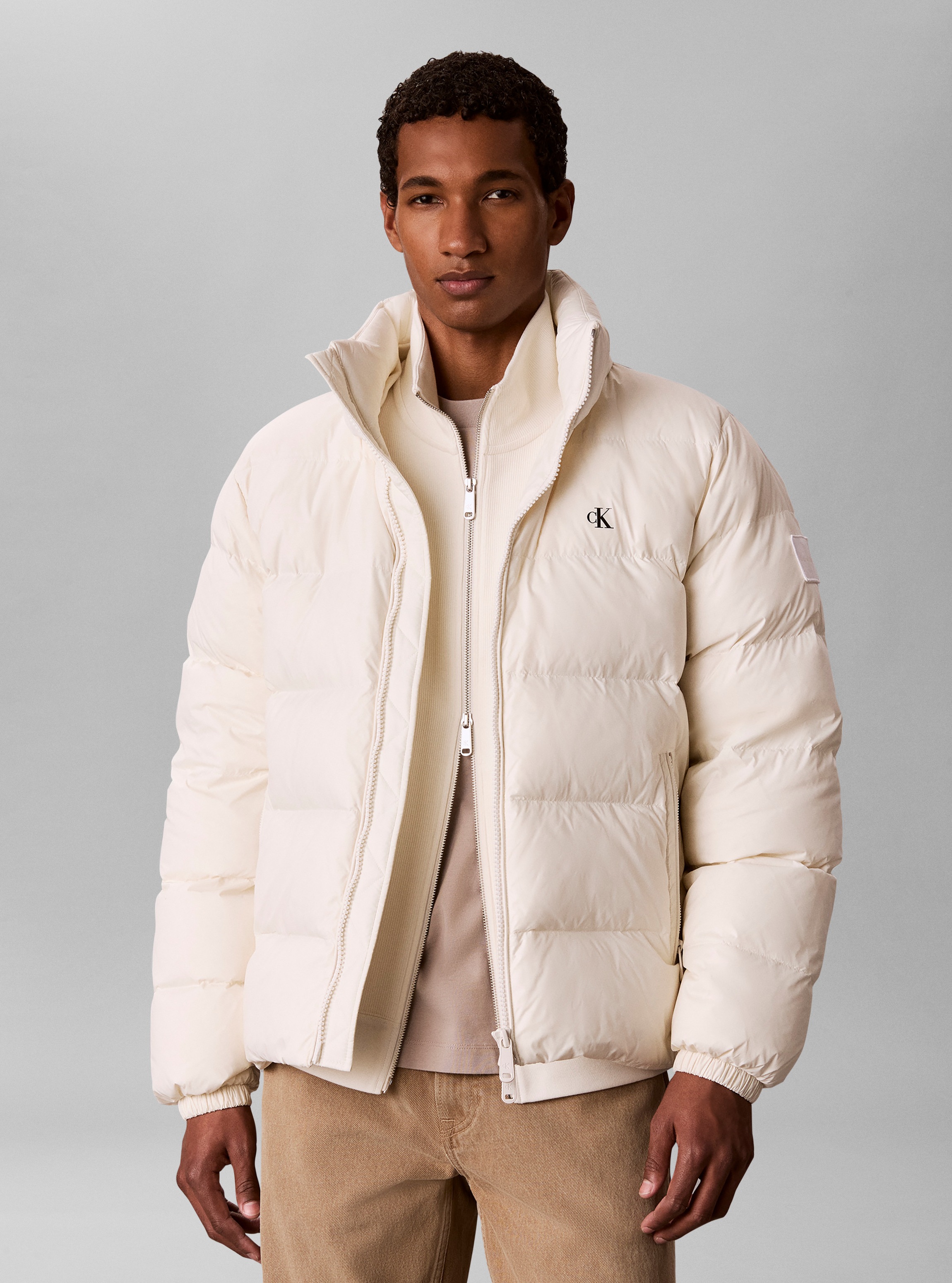 Image of Calvin Klein Steppjacke mit Kapuze Regular Fit, warm wattiert, Logo-Stickerei