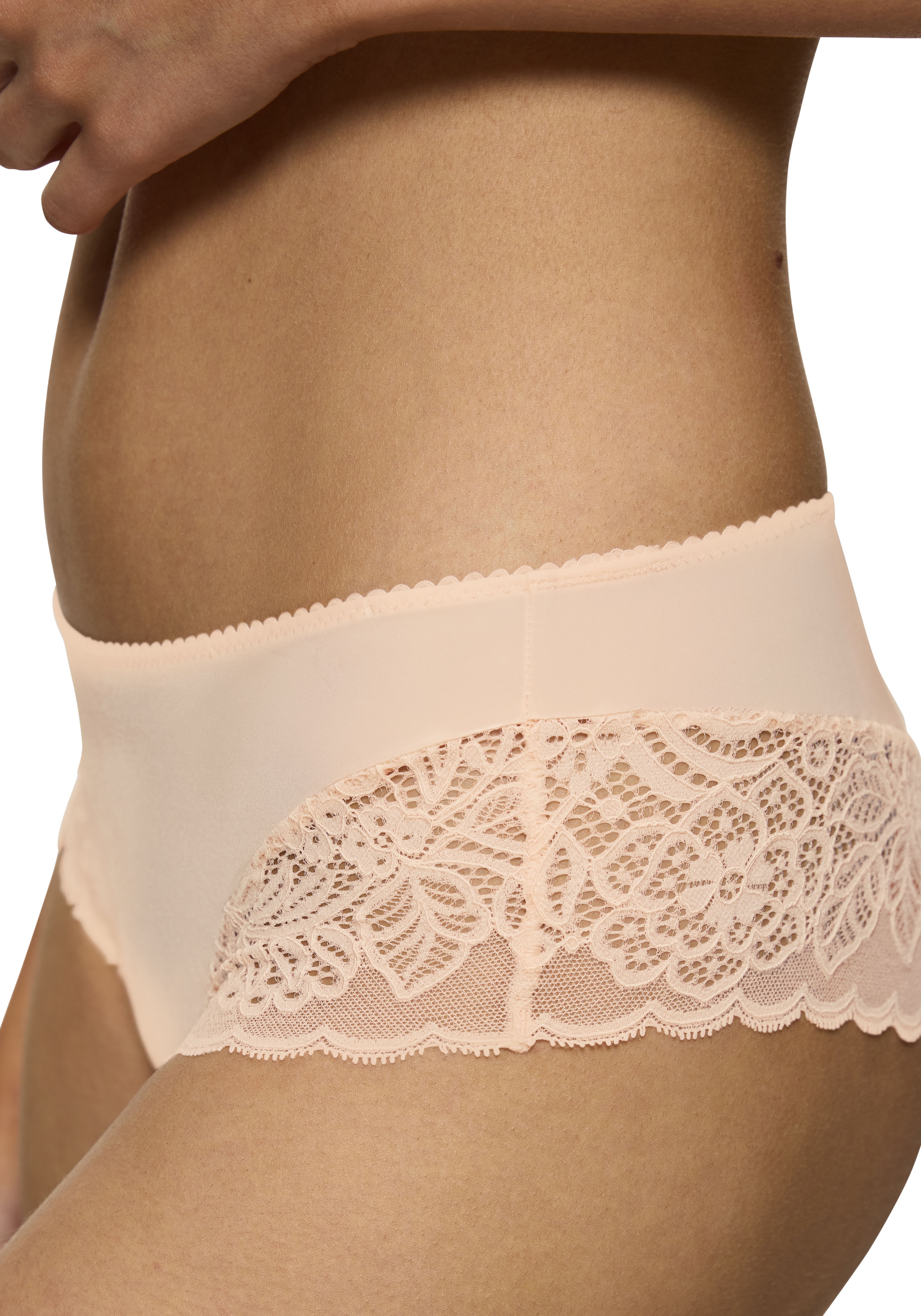 Triumph Slip »Amourette Spotlight Hipster X«, mit Spitzendetails