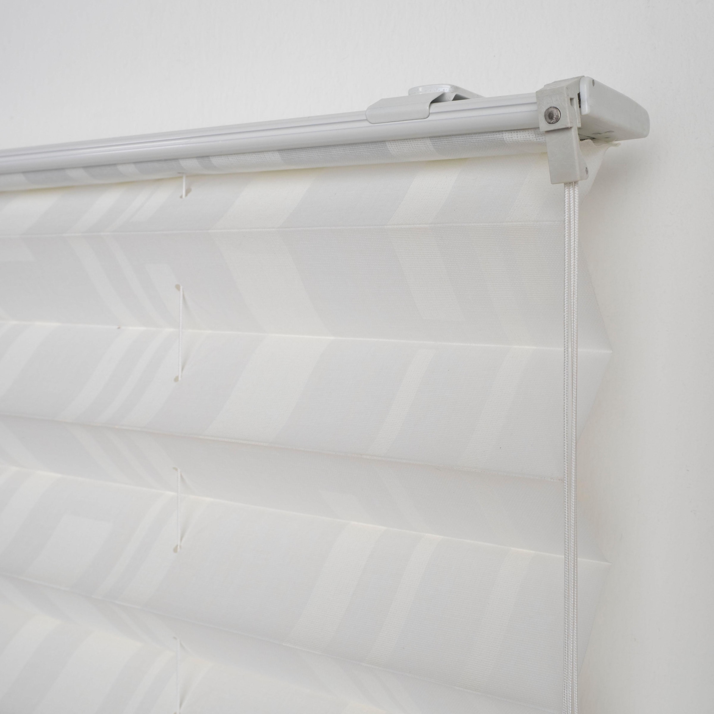 Liedeco Plissee »Modernes XXL-Plissee«, Lichtschutz, mit Bohren, freihängend, Fixmass, mit 48 mm Falten