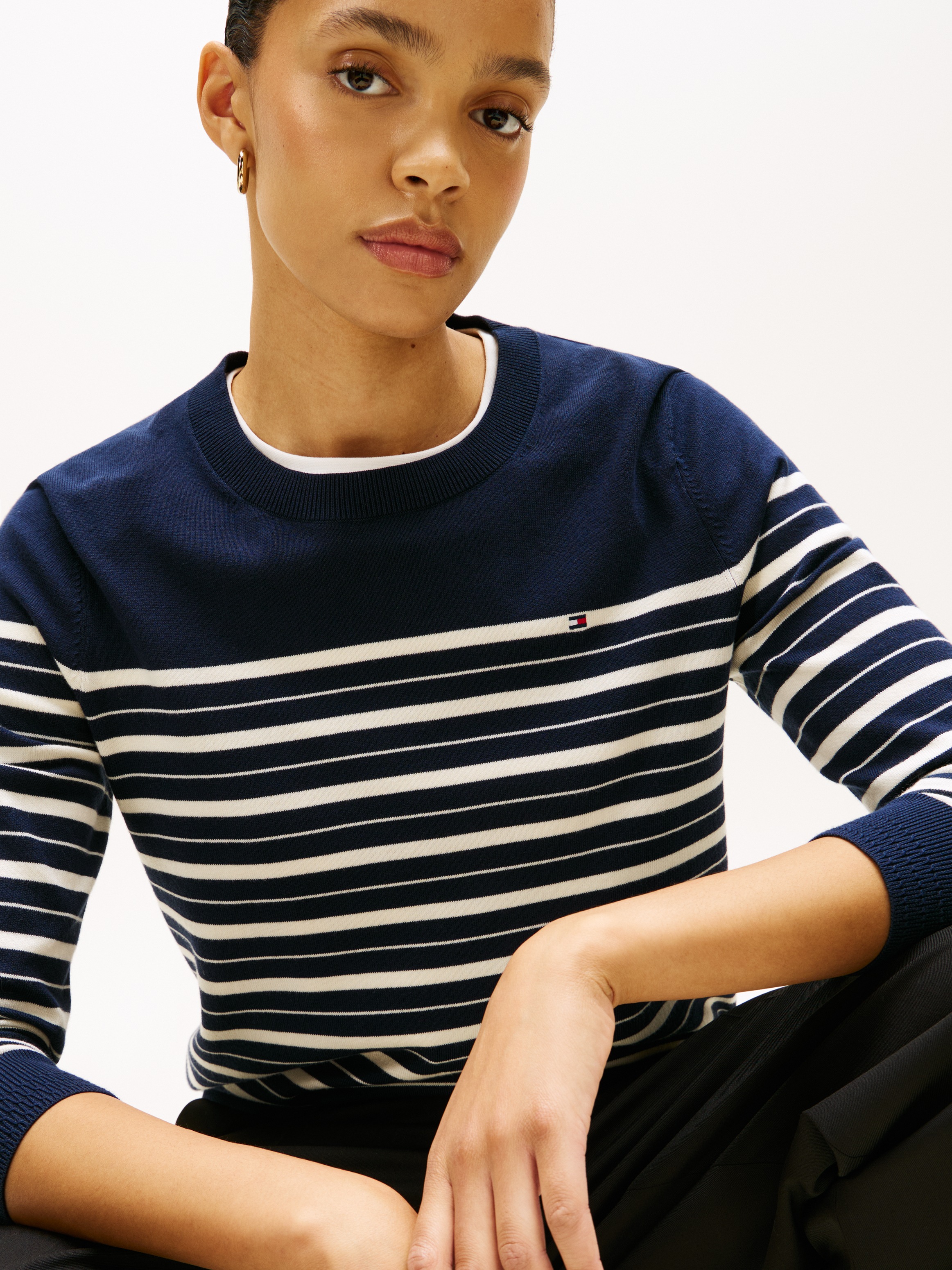 Tommy Hilfiger Rundhalspullover »CO JERSEY STITCH LS C-NK SWT« mit Logostickerei