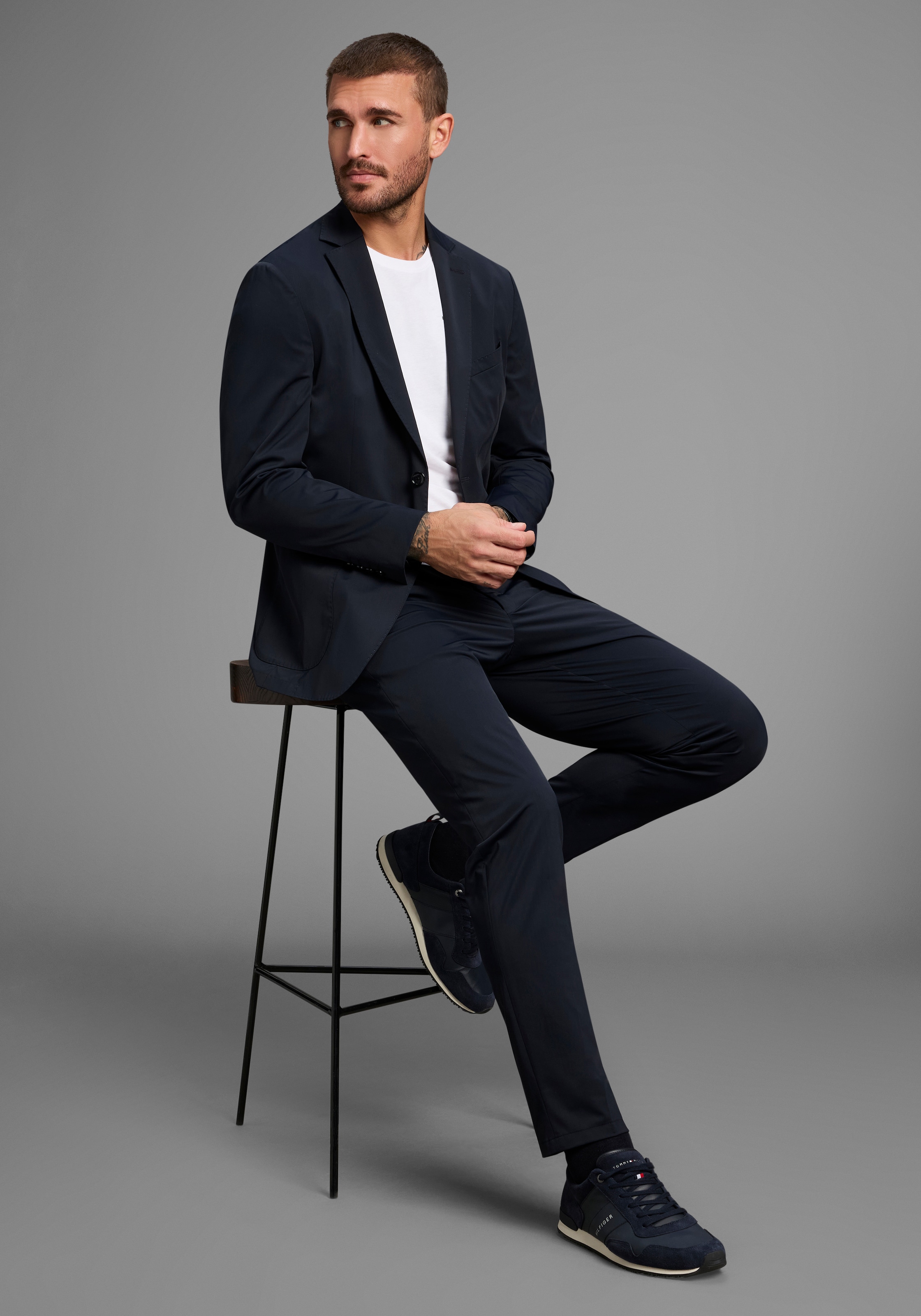 Bruno Banani Anzug »Packable Suit, Anzug« Sakko & Hose;nicht bleichen;nicht trocknergeeignet;nicht bügeln;Chemische Reinigung, schonender Prozess, 2 tlg. slim fit perfekt für Reisen! immer Top gestylt ohne Knitterfalten
