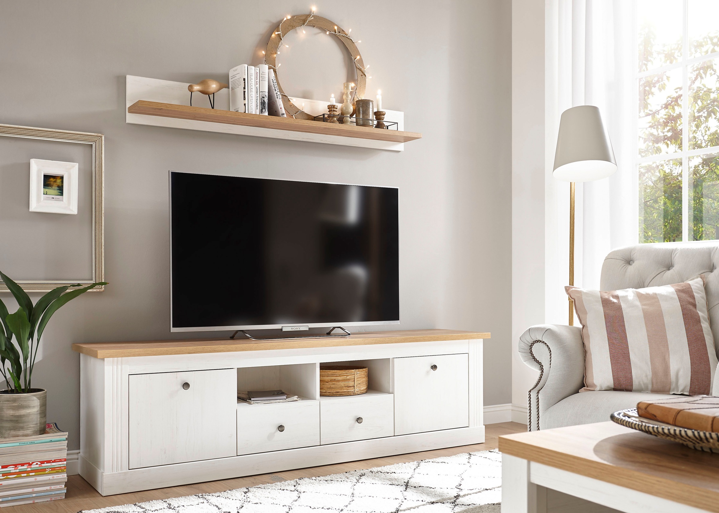 Image of Home affaire Wohnwand »Westminster«, (Set, 2 St.), im romantischen Landhausstil bei Ackermann Versand Schweiz