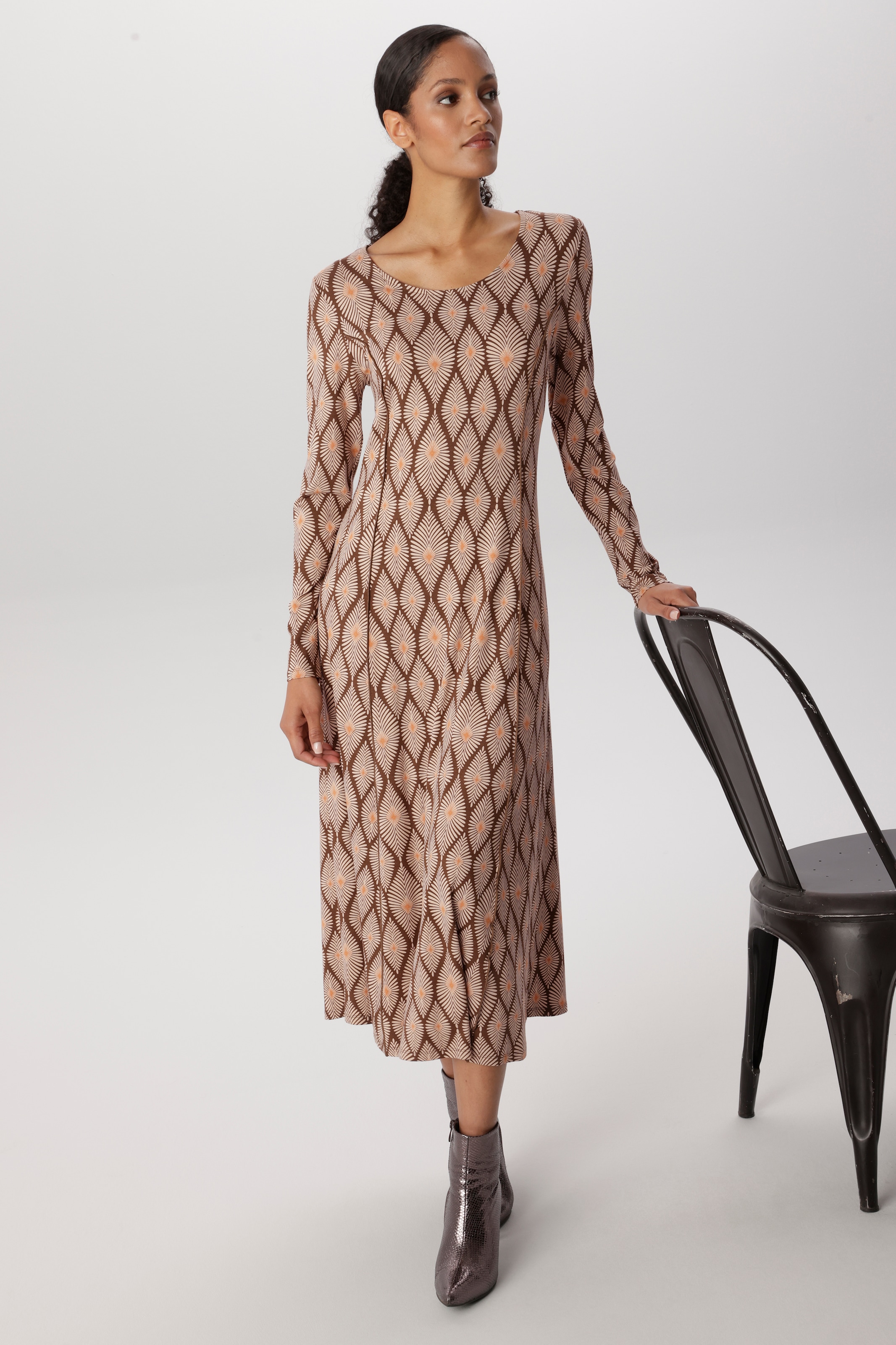 Aniston SELECTED Jerseykleid mit trendigem und fantasievollem Retromuster - NEUE KOLLEKTION