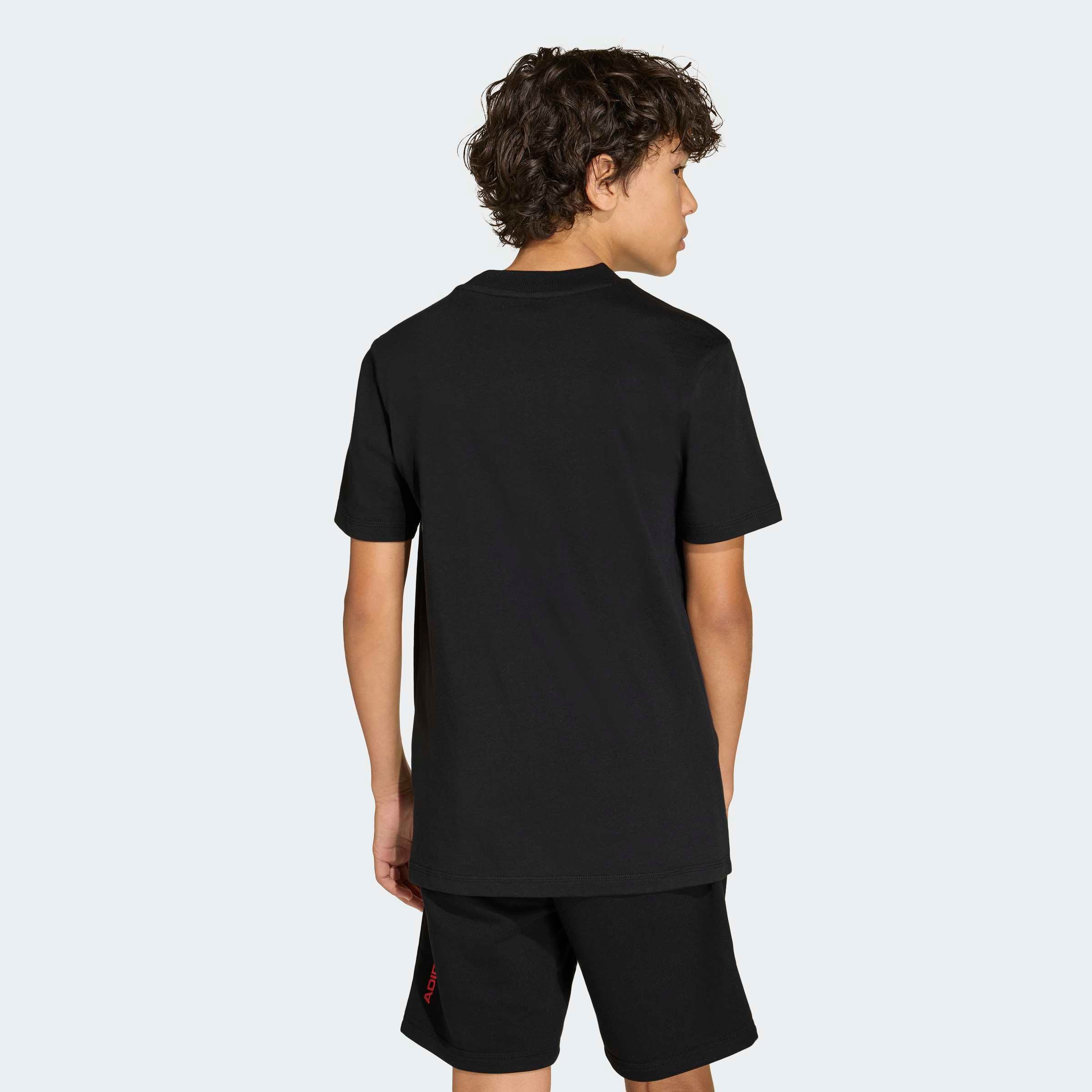 adidas Sportswear T-shirt »ADIDAS SLOGAN SINGLE JERSEY« sportlicher Stil, kurze Ärmel, elastisches Material, mit Slogan