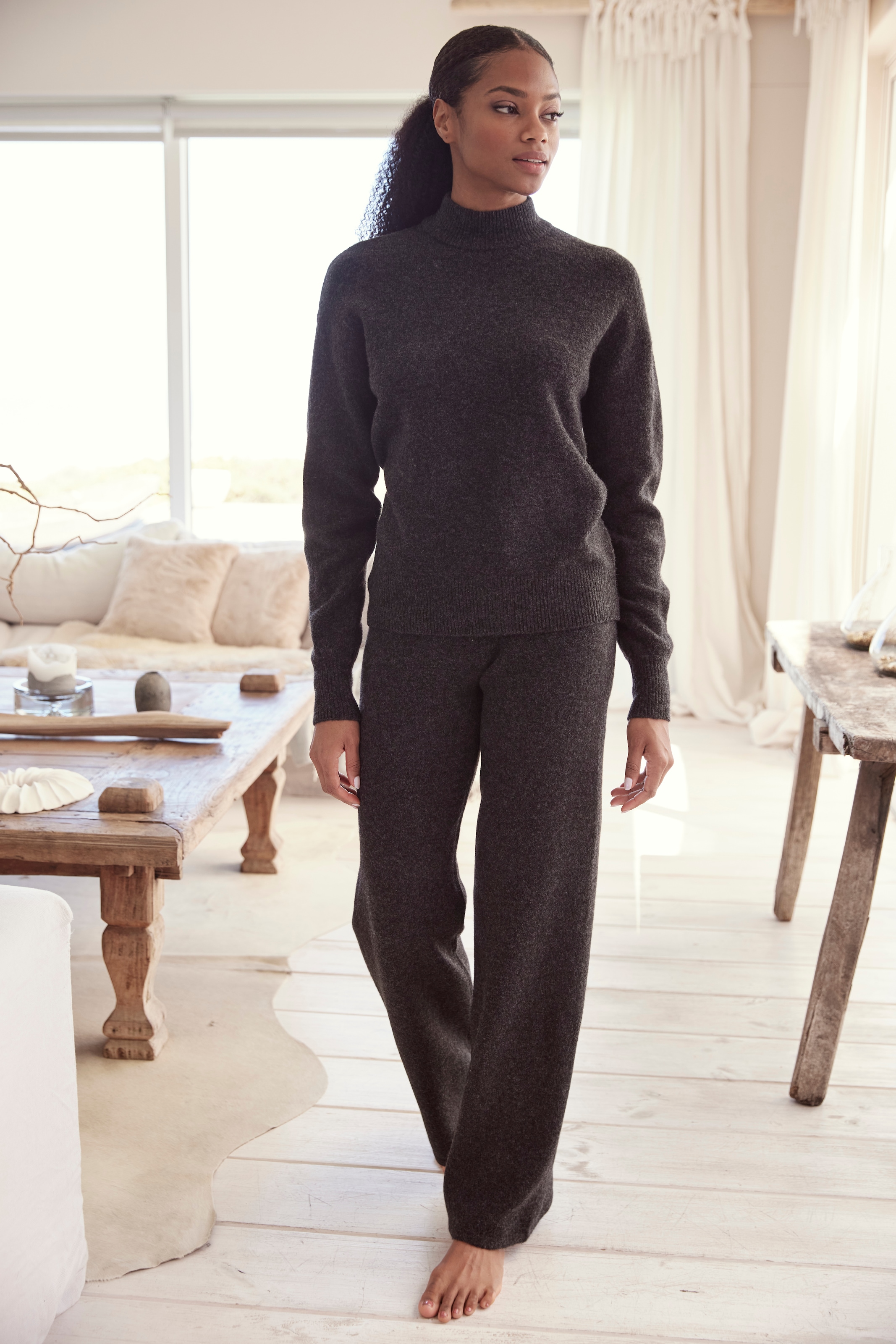 LASCANA Strickpullover, mit Stehkragen und Rippbündchen, Loungewear