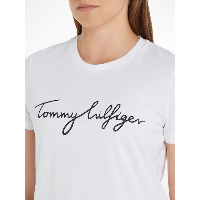 ♕ Tommy Hilfiger T-Shirt »HERITAGE CREW NECK GRAPHIC TEE«, mit Tommy  Hilfiger Script Logo-Schriftzug & Logo-Flag am Saum versandkostenfrei auf