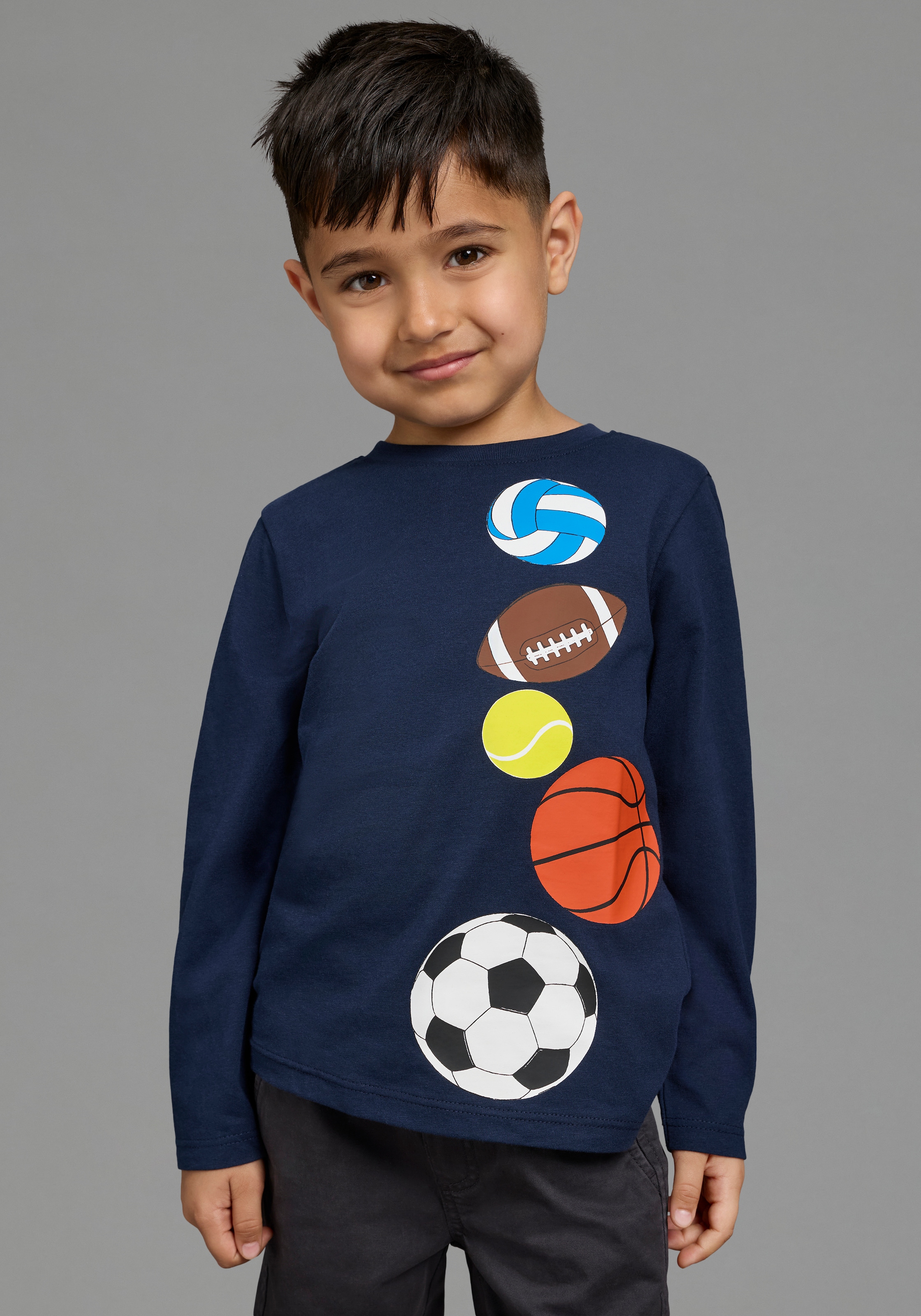 Image of KIDSWORLD Langarmshirt "Shirt mit tollem Bälle Druck" Shirt mit Ball-Druck, Basic-Passform, Langarm, mit Rundhalsausschnitt