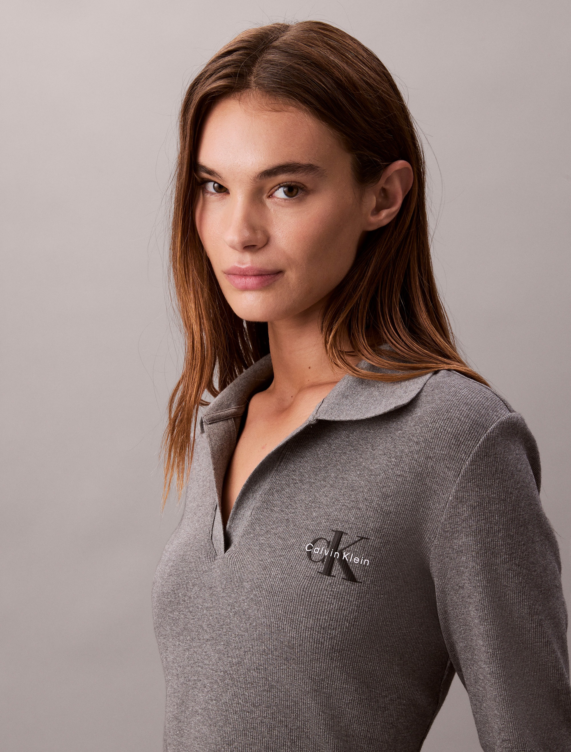 Calvin Klein Jeans Minikleid »LS MONOLOGO RIB POLO MINI DRESS«, Polokragen, V-Ausschnitt, figurbetont