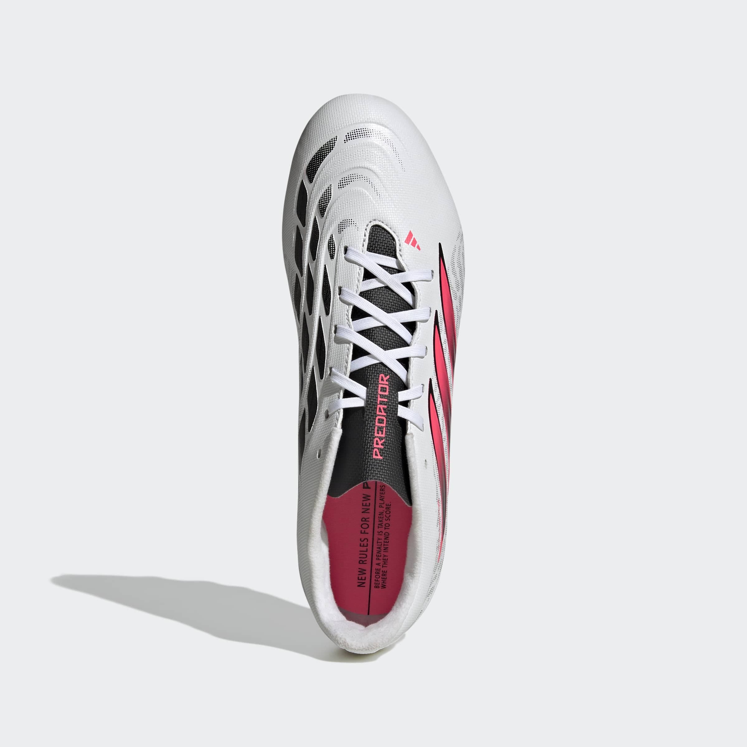 adidas Performance Chaussure de football »PREDATOR CLUB , FESTE BÖDEN/GEMISCHTE BÖDEN«  adapté à de nombreux types de sols