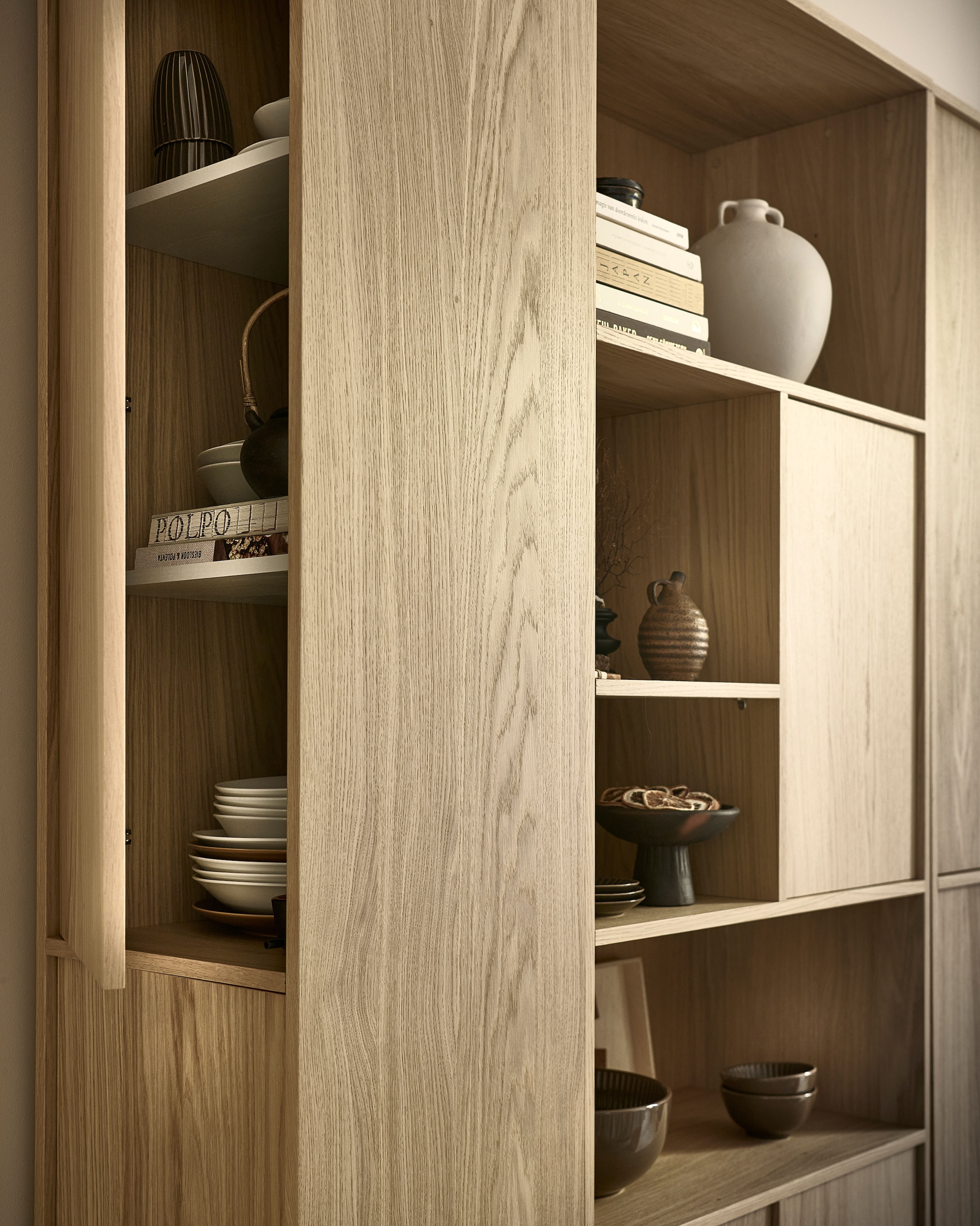 WOOOD Mehrzweckschrank »Modulair Eichenholzfurnier mit Druckmechanismus 40x40x199 cm« Tragkraft 15 kg pro Boden, sichtbare Maserung, einfach zu montieren