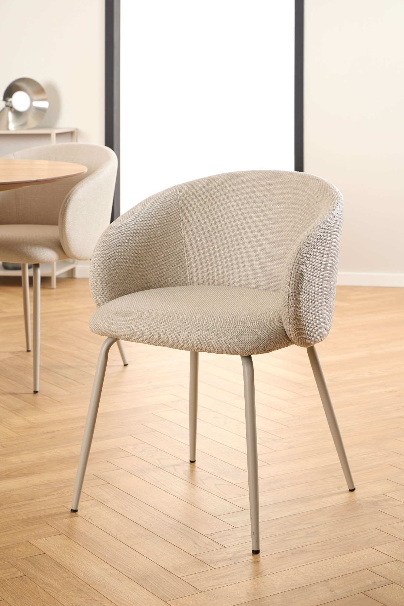 ACTONA GROUP Chaise de salle à manger »Eleanor Esszimmerstuhl mit Armlehnen, 2 Stück, weicher Stoff« (Set) Stahlgestell, organisch,  zeitloses skandinavisches Design