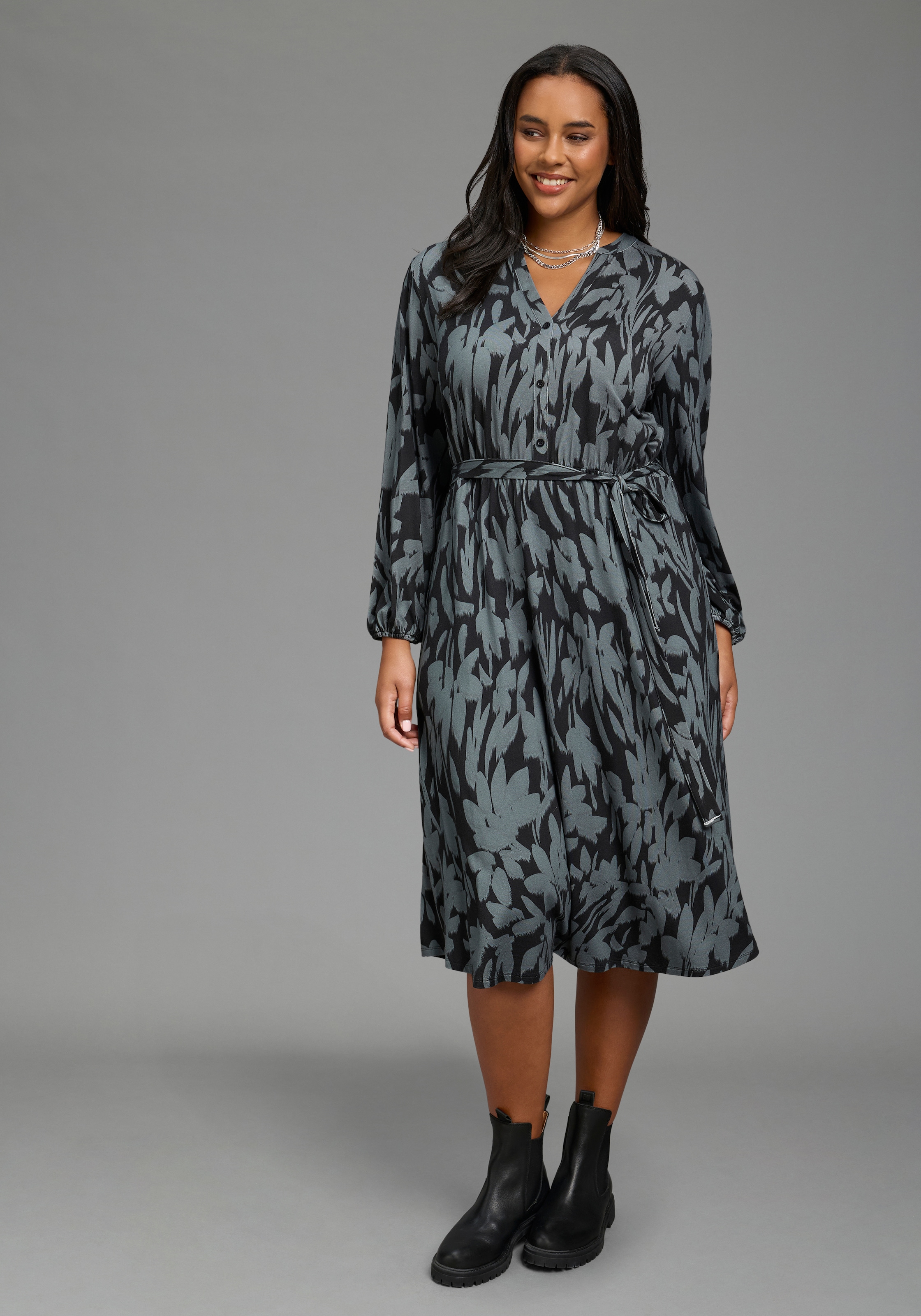 Image of Laura Scott CURVE Jerseykleid "Grosse Grössen" wadenlang, gemustert, aus elastischer Viskosemischung, Langarm
