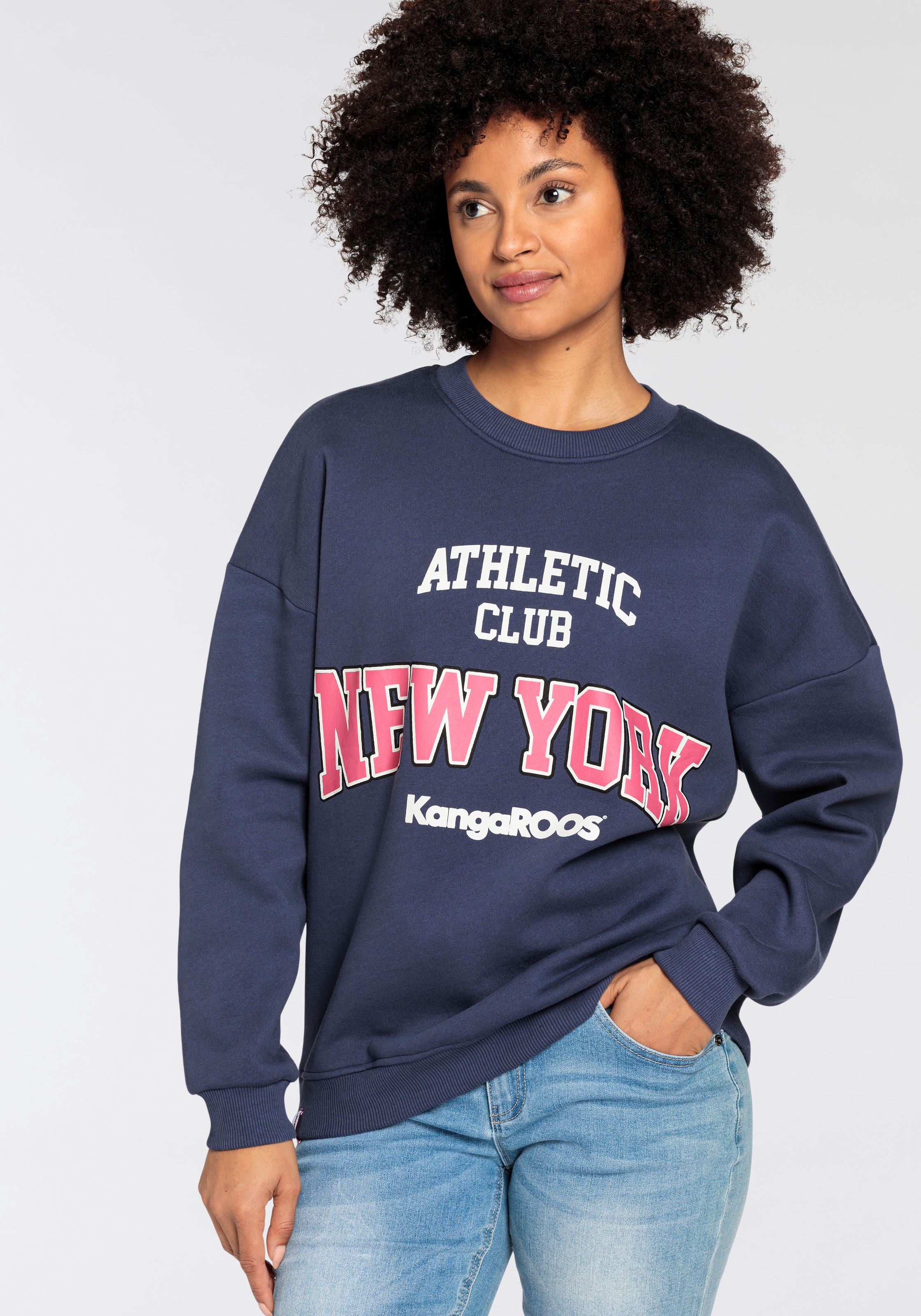Sweatshirt, mit grossem Logodruck im College-Style
