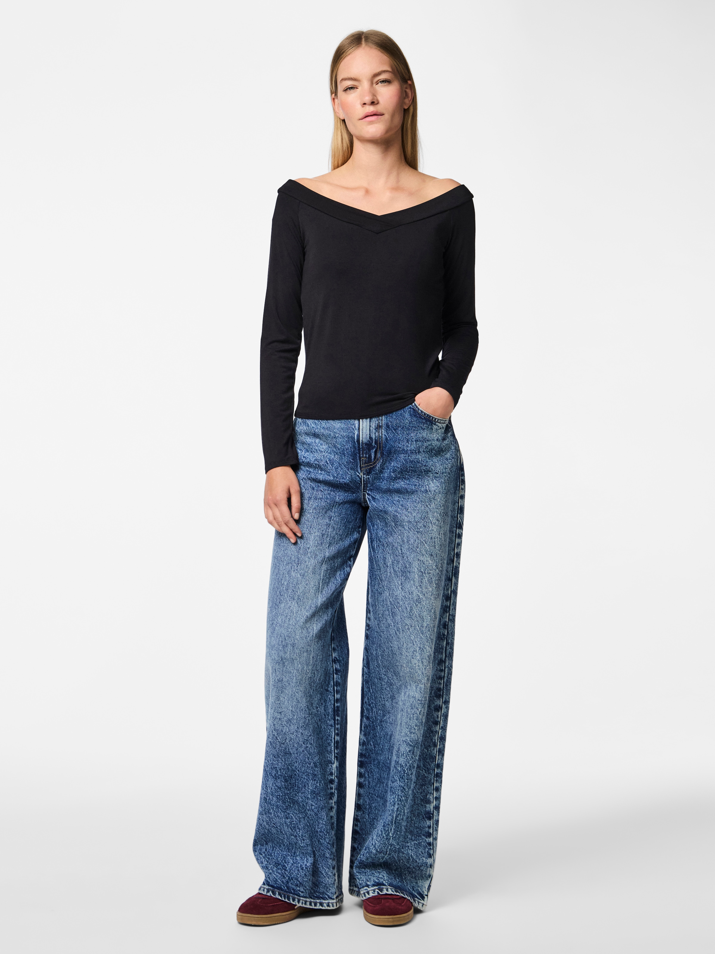 pieces T-shirt à manches longues »PCMALIVA LS OFF SHOULDER V-NECK TOP NOOS«