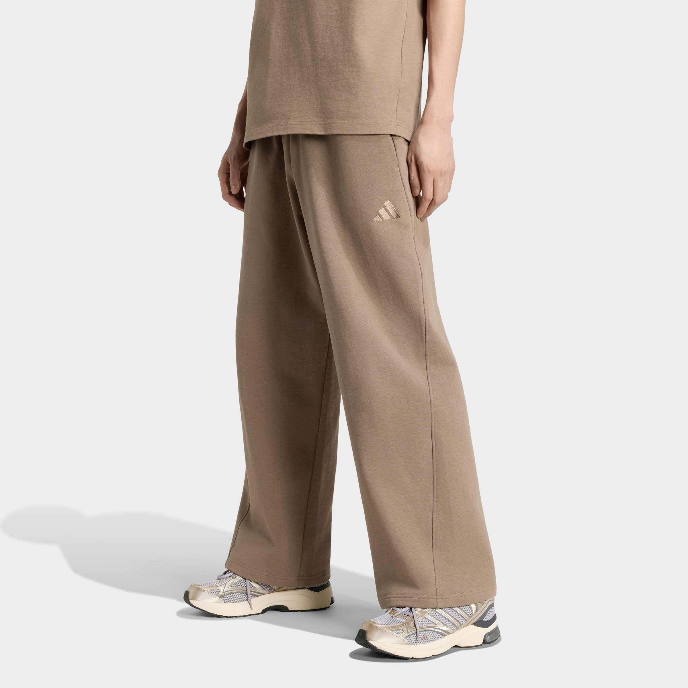 Image of adidas Sportswear Sporthose "ADIDAS KIT, WEIT GESCHNITTEN, KLEINES LOGO" sportlicher Stil, schwere Premium-Qualität, robuste Stoffstruktur