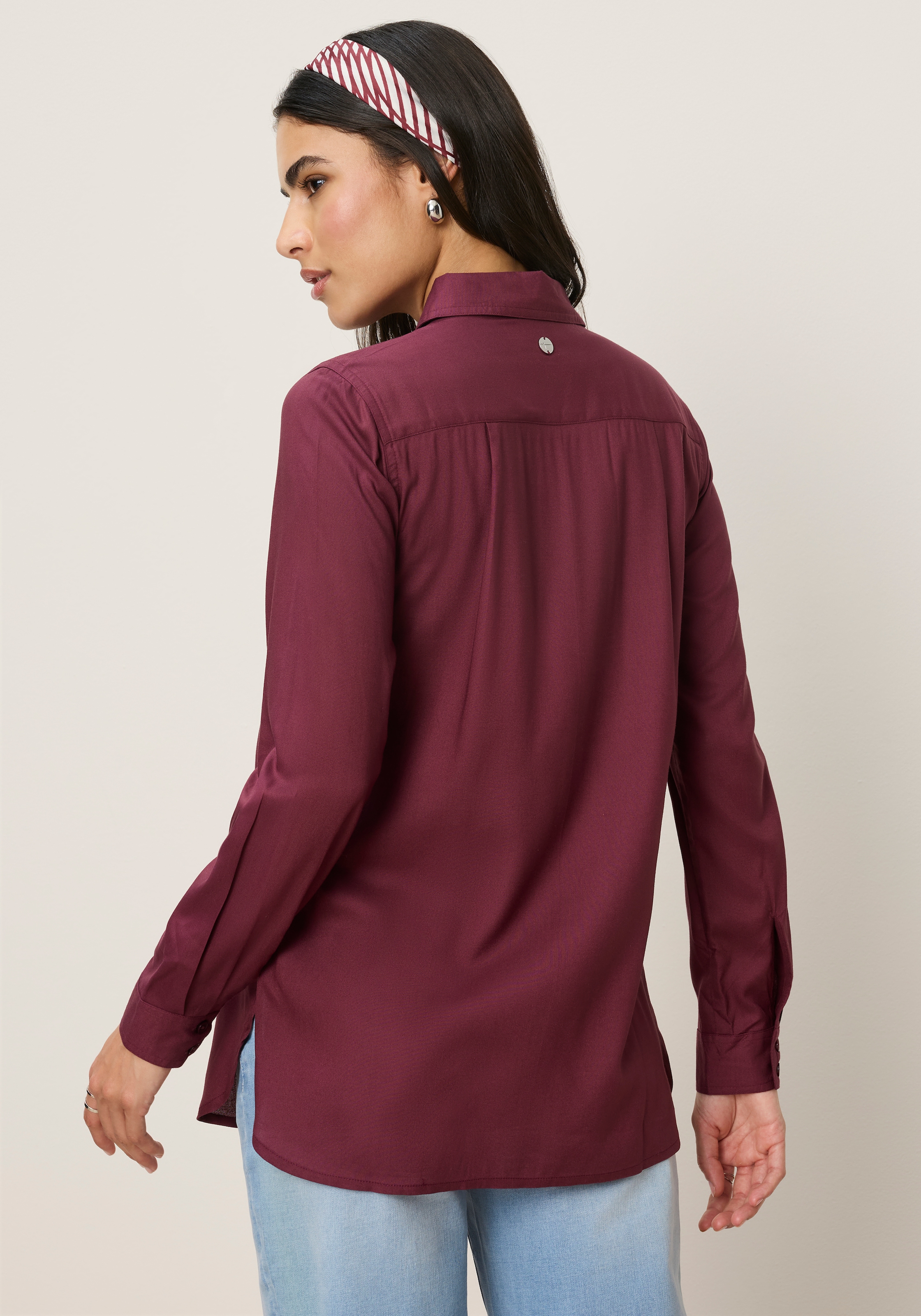 Tamaris Blouse chemise »mit lockerem Schnitt, aus fliessender Viskose-Qualität« style oversize avec poche