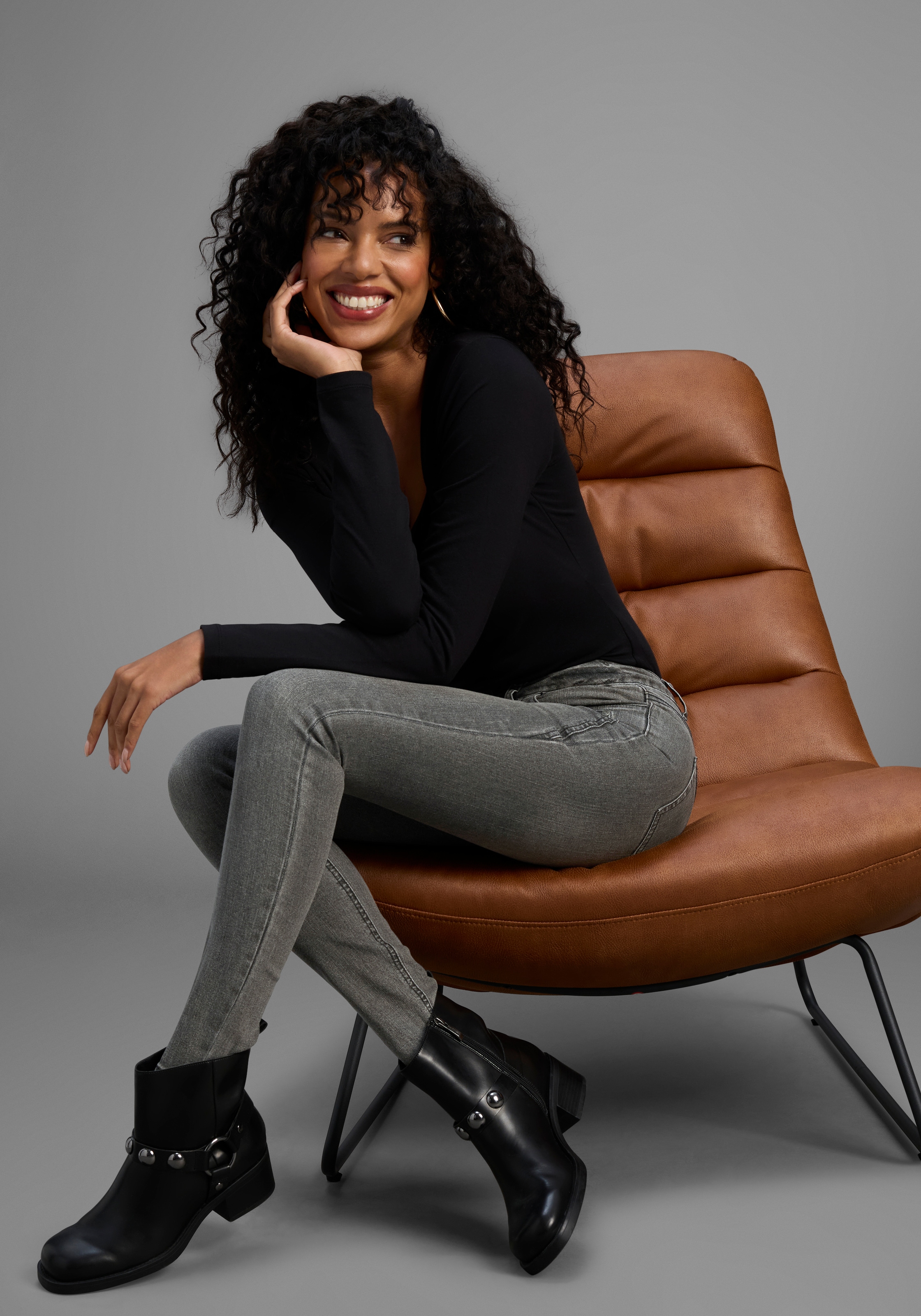 Arizona Skinny-fit-Jeans »mit Keileinsätzen« extra-enger Beinschnitt,  niedrige Leibhöhe