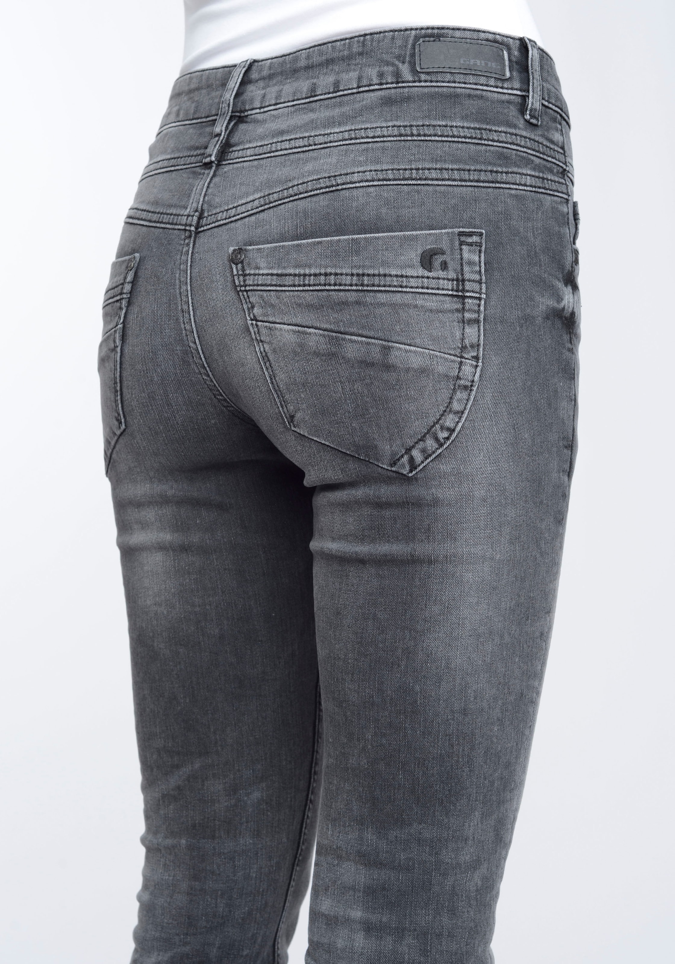 GANG Skinny-fit-Jeans »94MORA«, mit 3-Knopf-Verschluss und Passe vorne