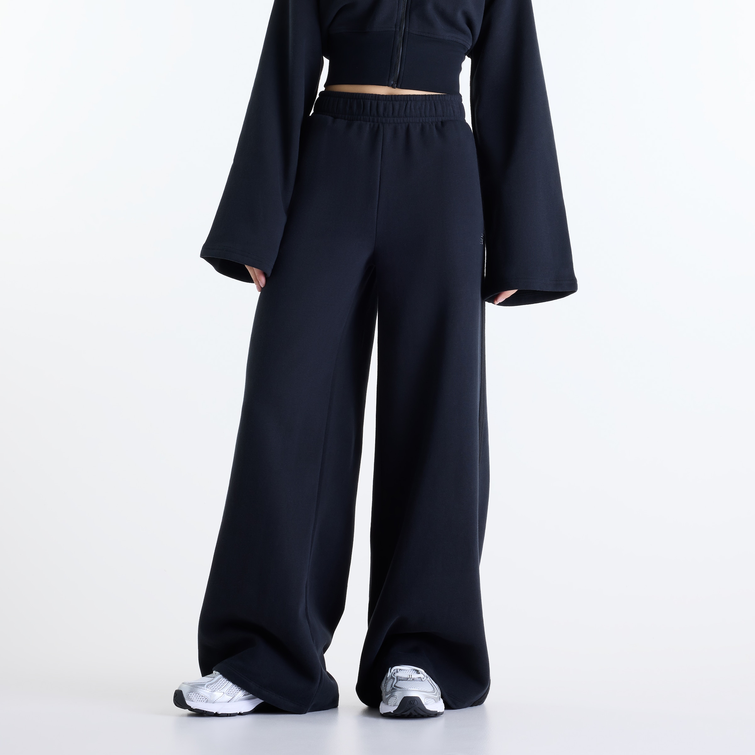New Balance Pantalon sweat »BRUSHED COASTAL FLEECE PANT«  normale Weite, aus Baumwolle und Polyester, für Erwachsene