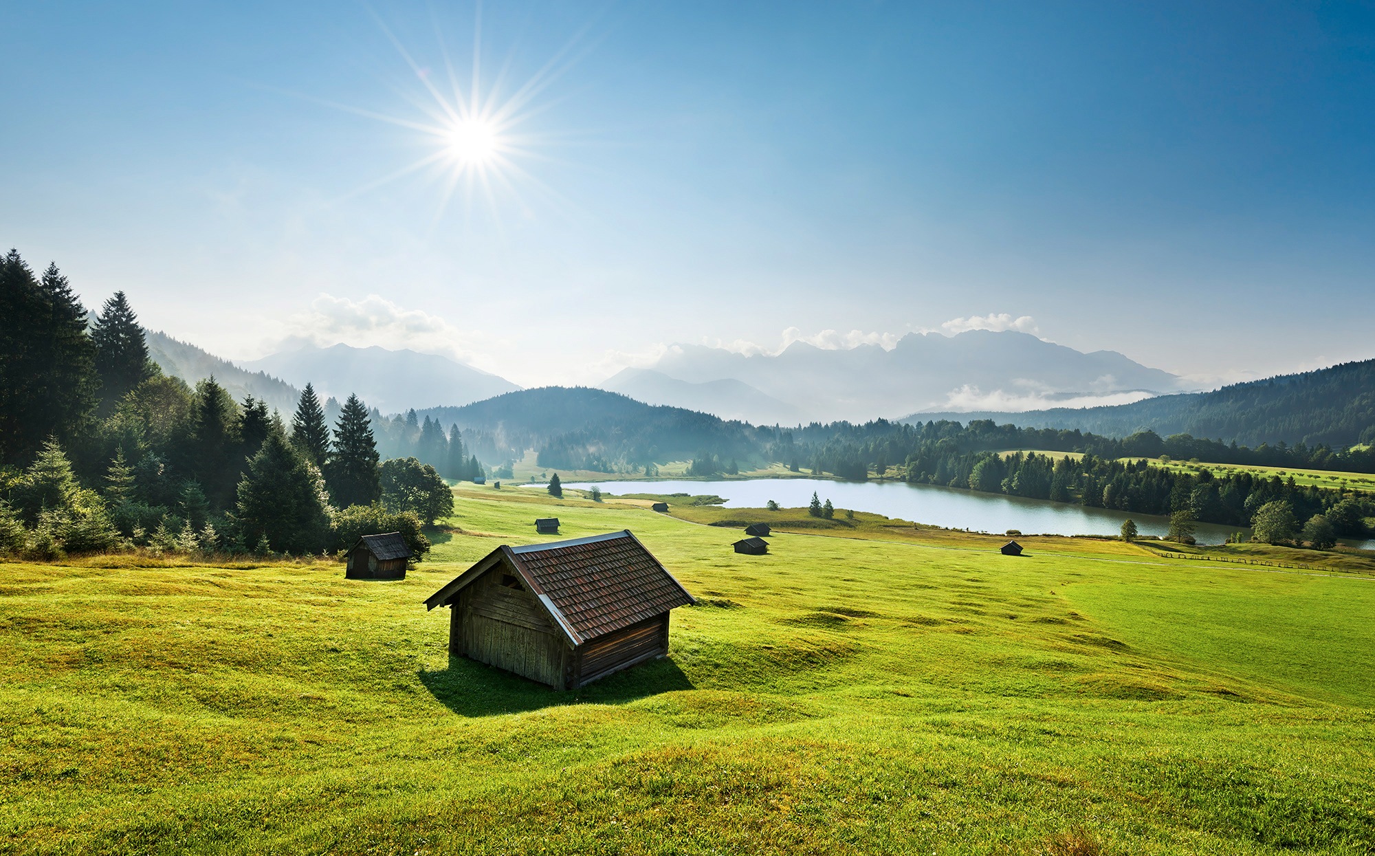 Image of Komar Vliestapete "Digitaldruck Vlies - Bergwiese vor Karwendel - Grösse 450 x 280 cm" bedruckt glatt Wohnzimmer, Schlafzimmer
