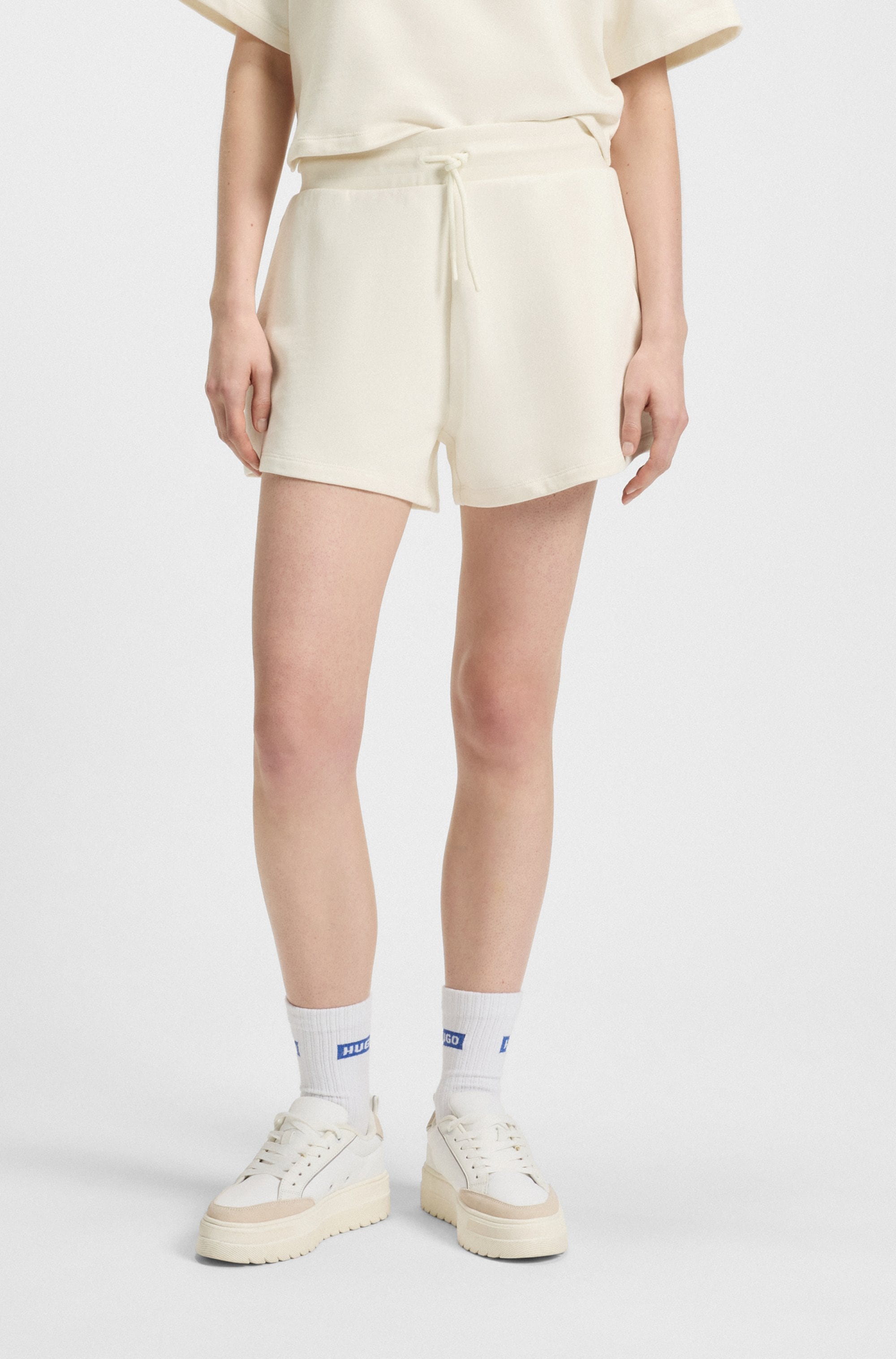 Image of HUGO Sweatshorts "Norlina" in bequemer Passform