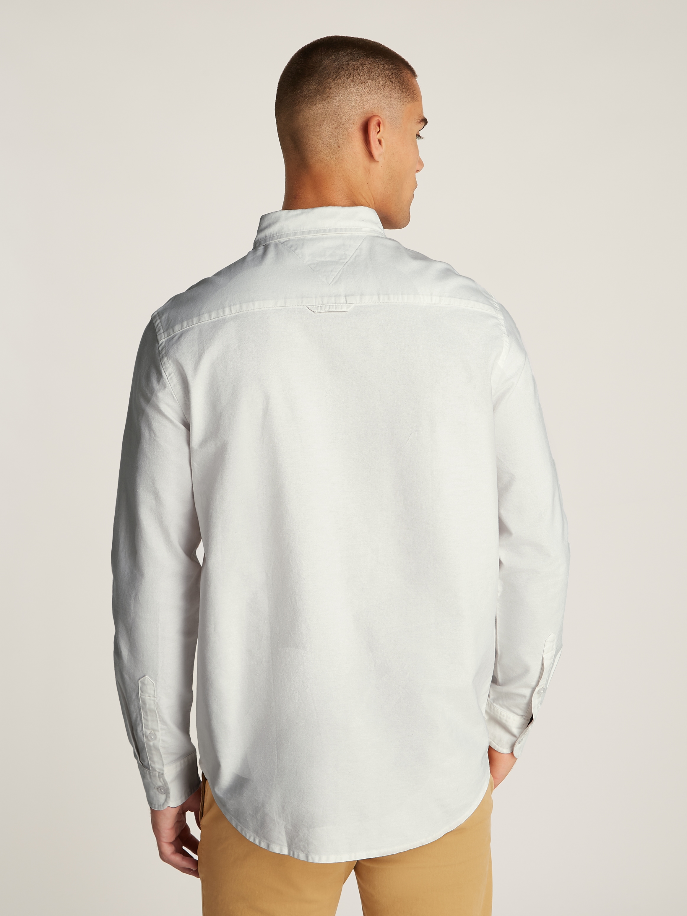 Tommy Jeans Plus Langarmhemd »TJM REG OXFORD SHIRT EXT«, in Grossen Grössen, Logostickerei, Button-down-Kragen