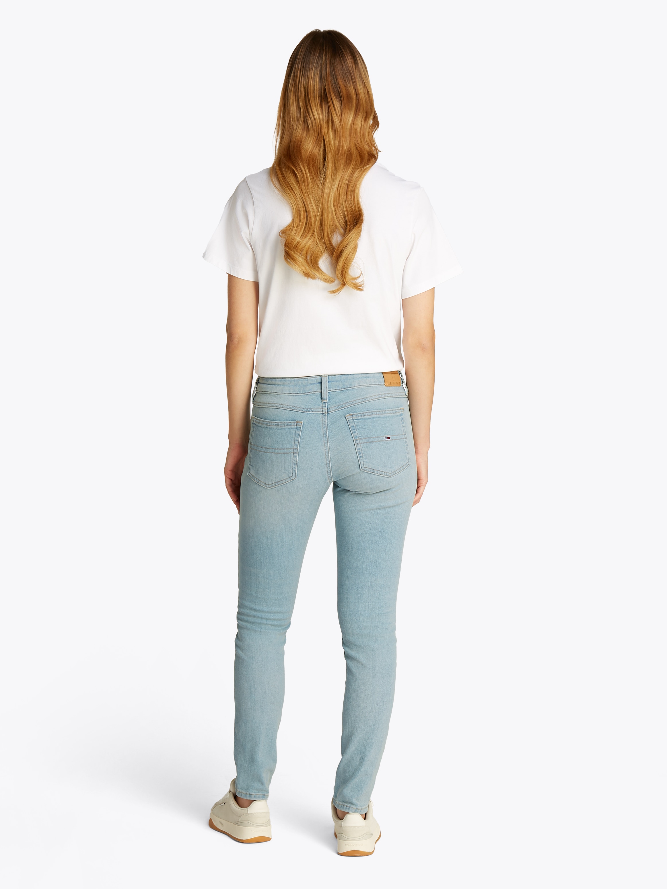 Tommy Jeans Skinny-fit-Jeans »SOPHIE LW SKN«, mit Logo-Badge, in Knöchellänge