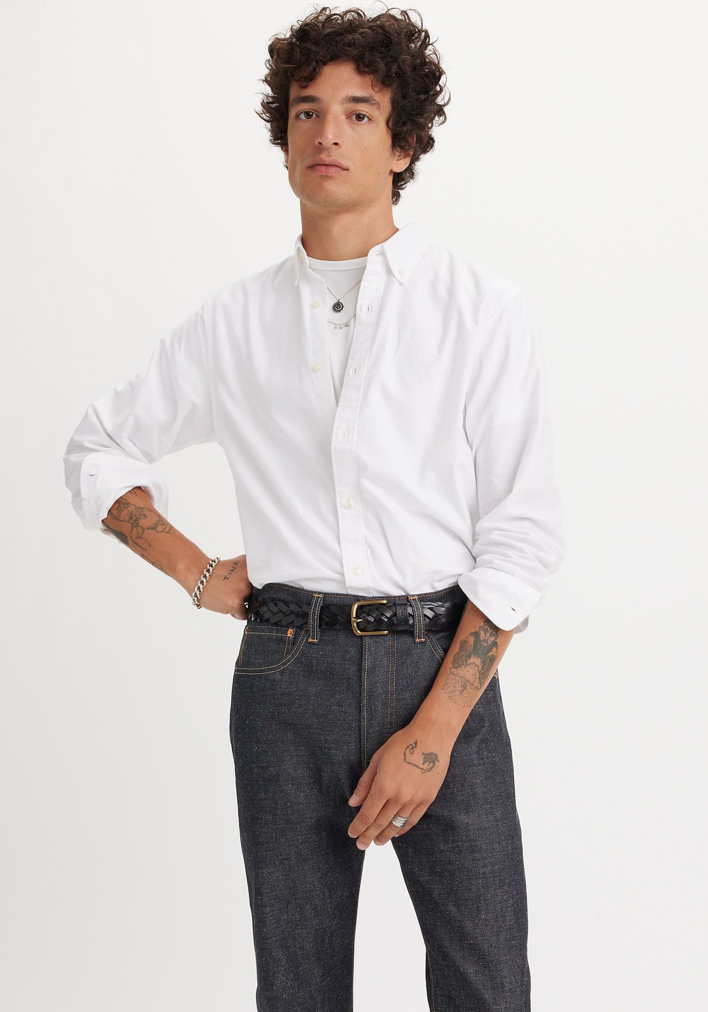 Levi's® Langarmhemd »AUTHENTIC BUTTON DOWN«, mit Ton-in-Ton Logostickerei auf der Brust