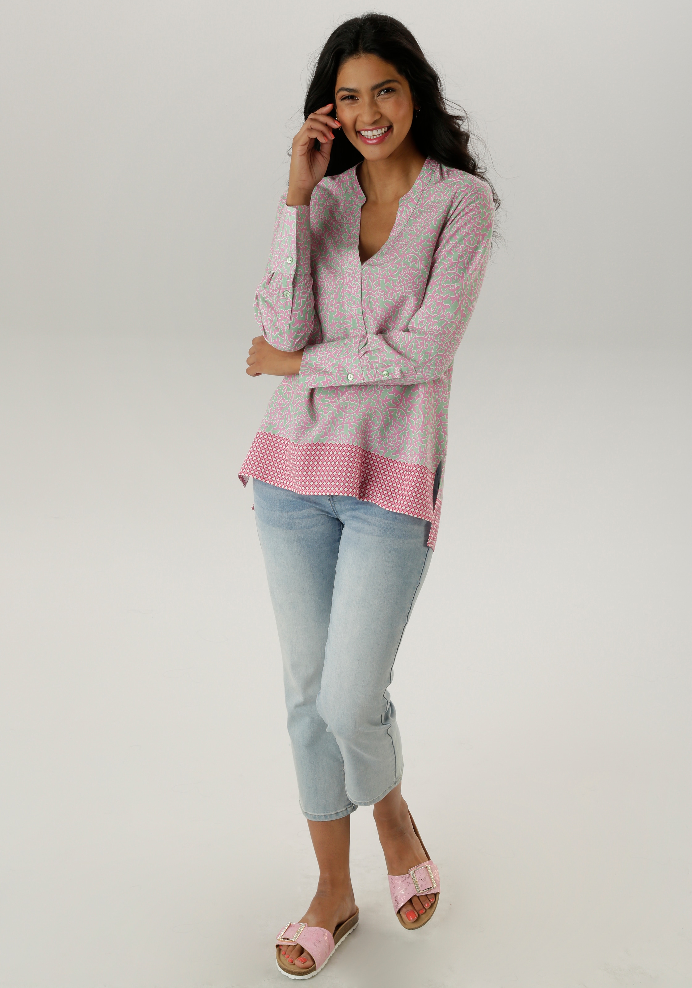 Aniston SELECTED Longbluse, mit Rankenmusterung und Bordürendruck am Saum