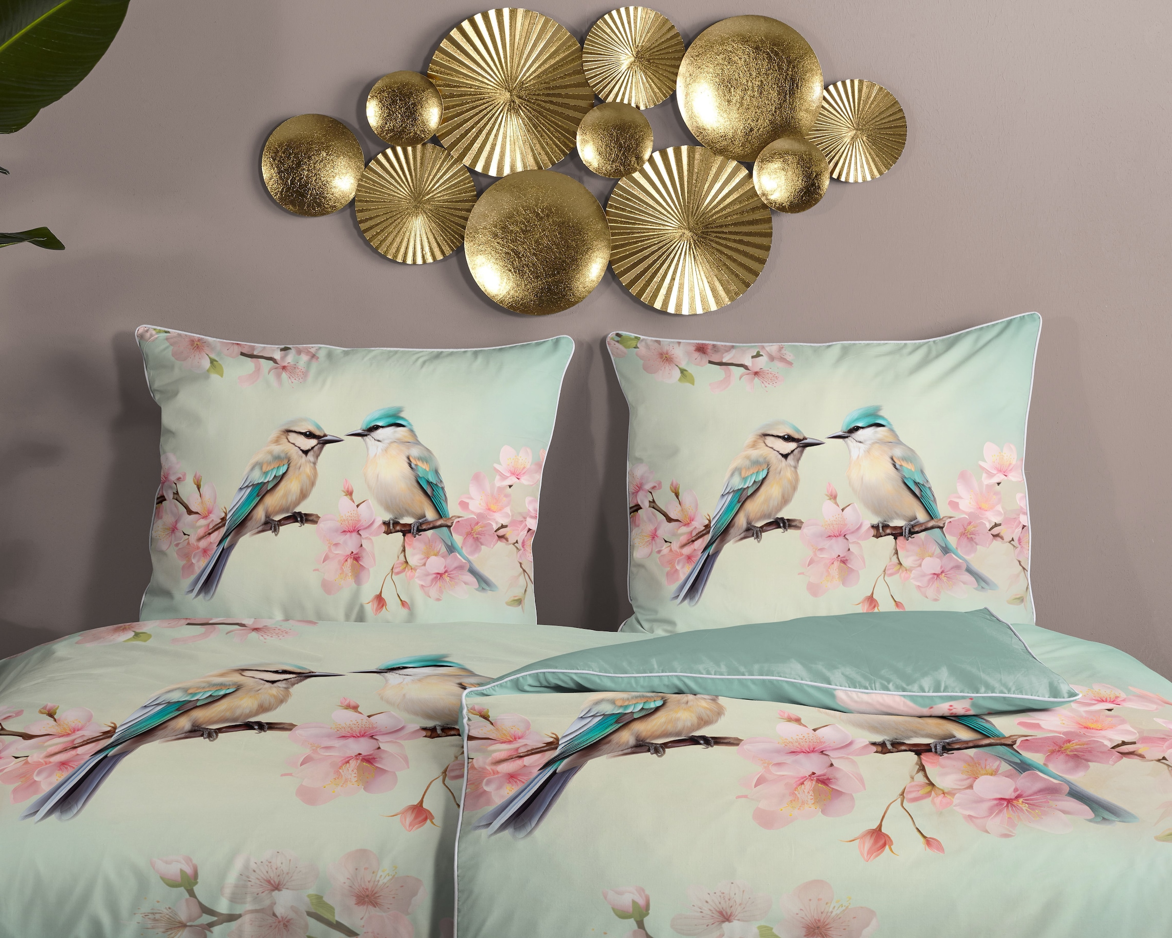 Descanso Wendebettwäsche »Minne«, Satin, Reissverschluss, Paspel, Biese, Wendeoptik, Luxe, Vogel, Mint