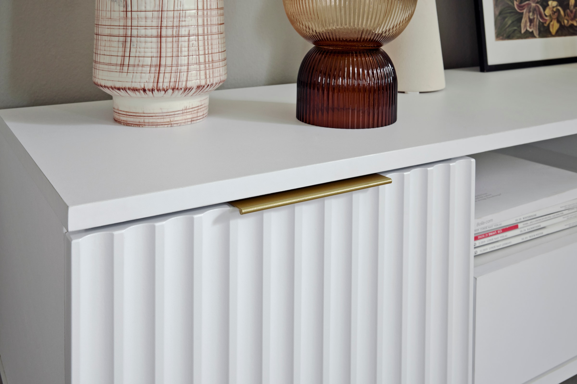 Jahnke TV-Board »CARVE TV 140« 1 Stk. tlg. Edle Gold-Applikationen, Fronten in Wellendesign, 140 cm