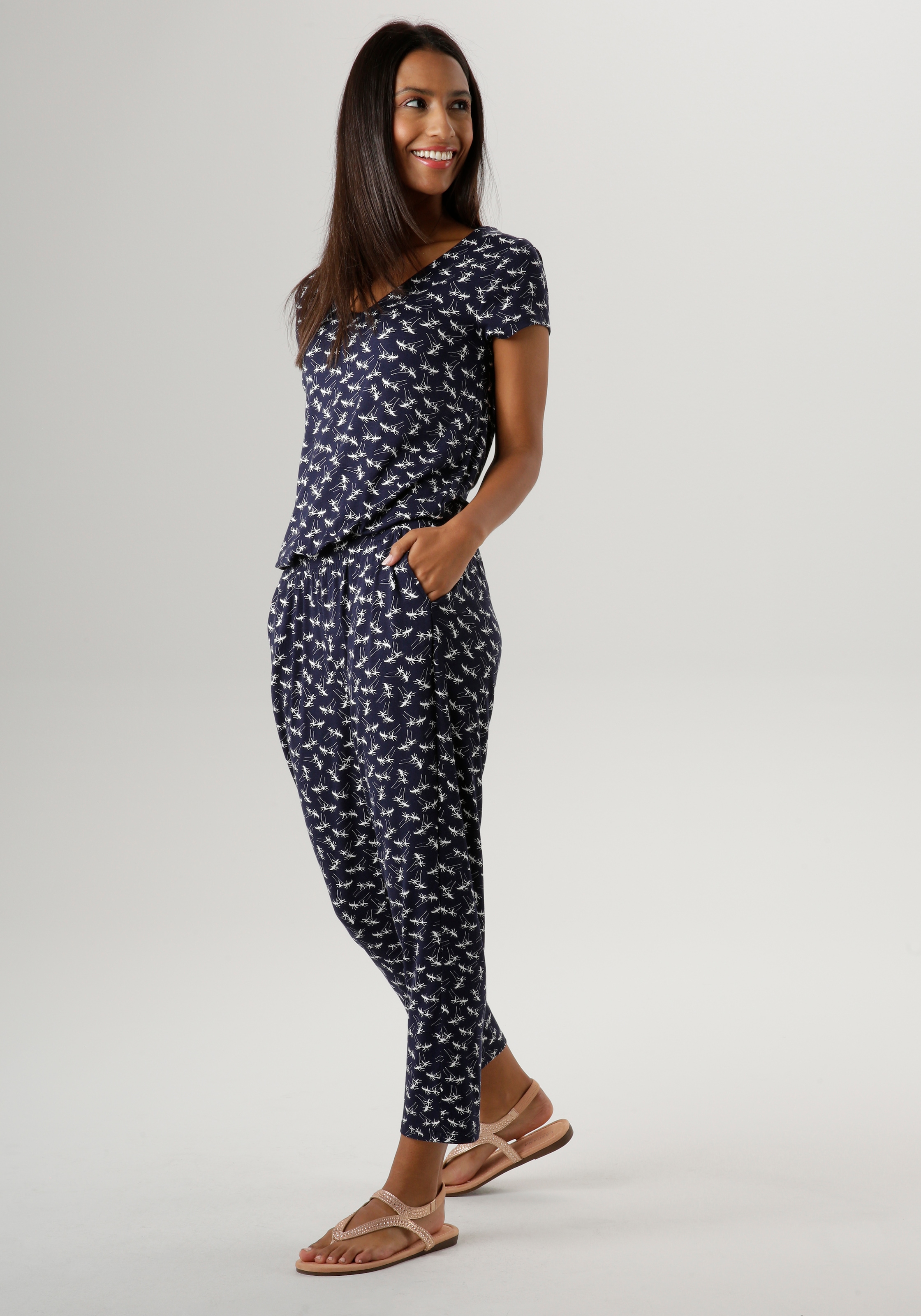 Image of Aniston SELECTED Jumpsuit mit Eingriffstaschen und Gummizug in der Taille - NEUE KOLLEKTION