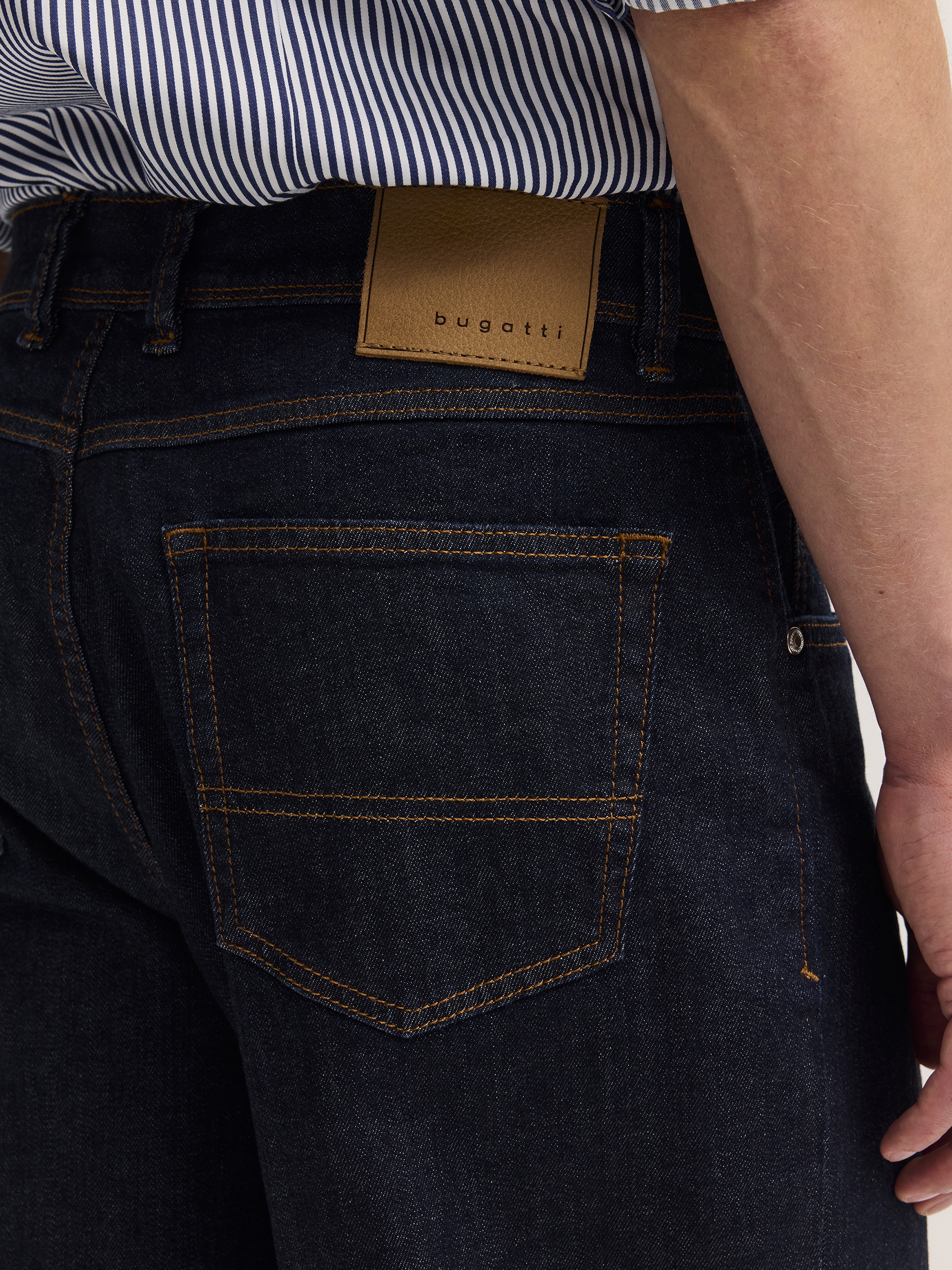 bugatti Jeans à 5 poches »Loose Fit« en denim brut Kaihara