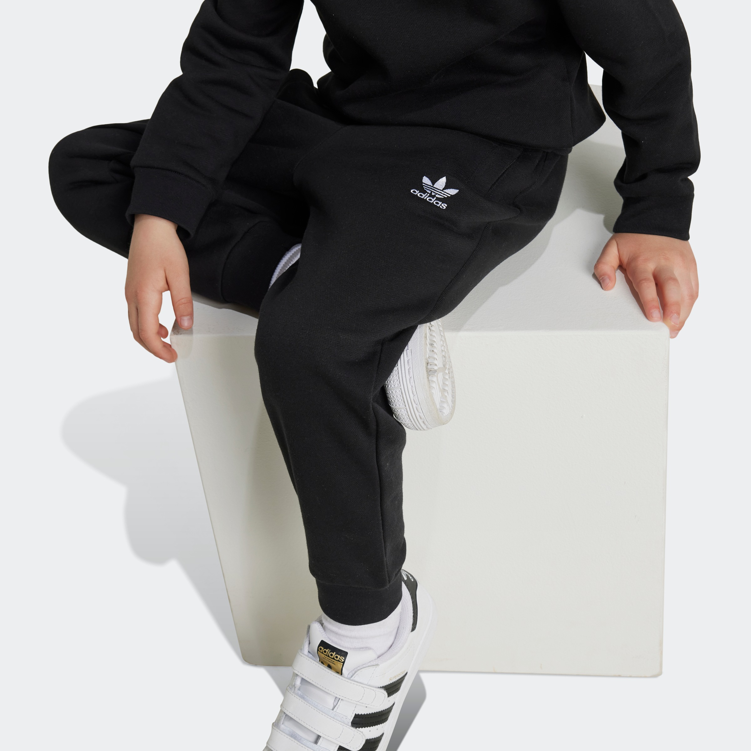 adidas Originals Trainingsanzug »CREW SET«, (2 tlg.)