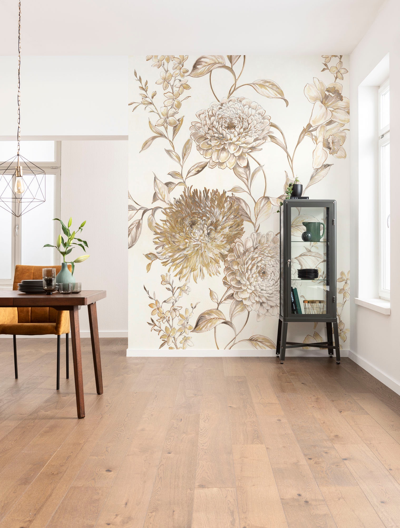 Komar Fototapete »Digitaldruck Vlies - Vintage Chrysanthemum - Grösse 200 x 250 cm«, bedruckt, Wohnzimmer, Schlafzimmer
