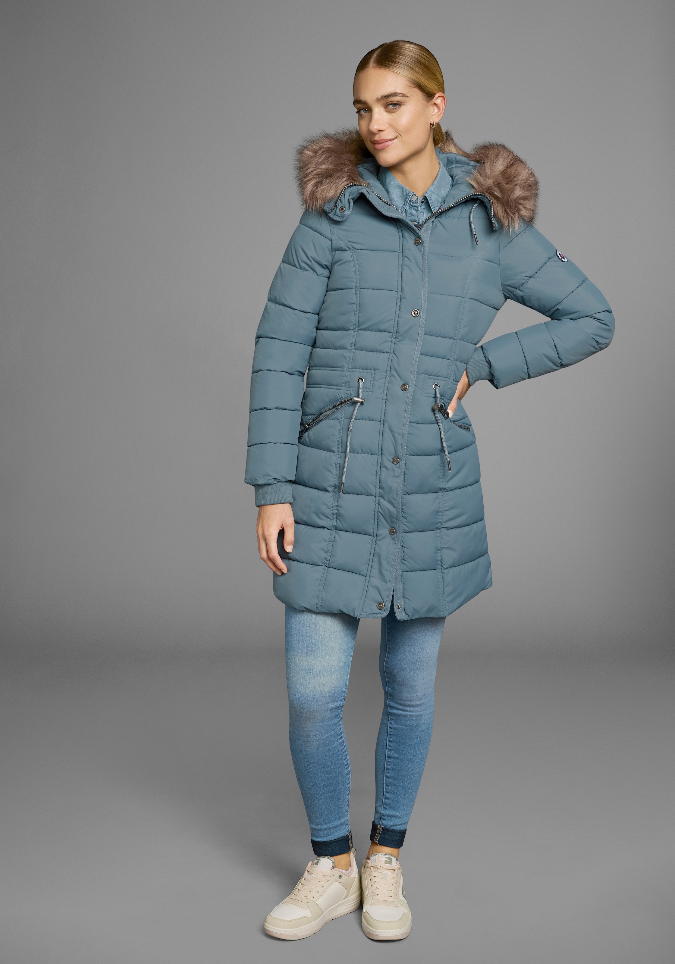 KangaROOS Steppjacke, mit Kapuze, figurbetonter Schnitt, mit Reissverschlusstaschen