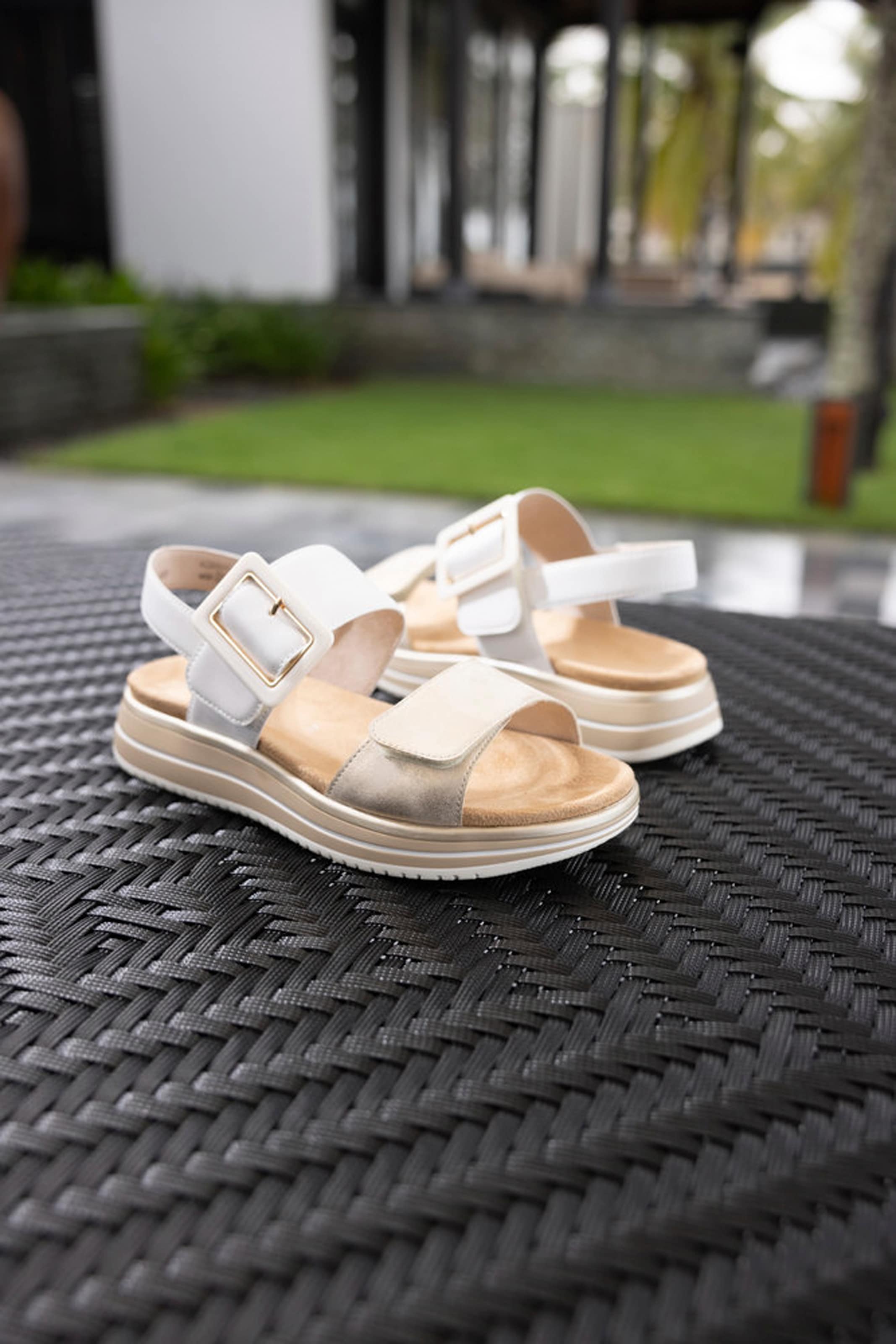 Remonte Sandales compensées  , Sommerschuh, Riemchensandale mit komfortablem Softfussbett