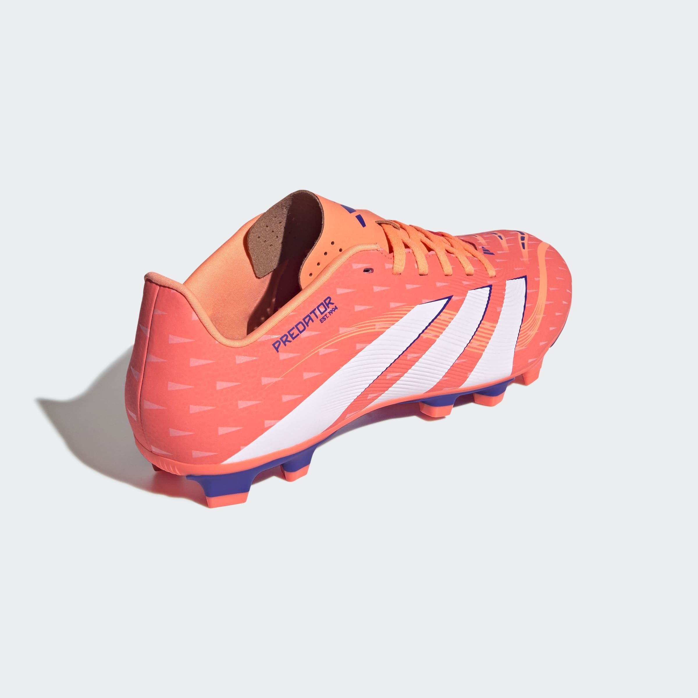 adidas Performance Fussballschuh »PREDATOR CLUB  FÜR KUNSTRASEN, HART- UND ASCHENPLÄTZE«  geeignet für Rasen- und Kunstrasenplätze