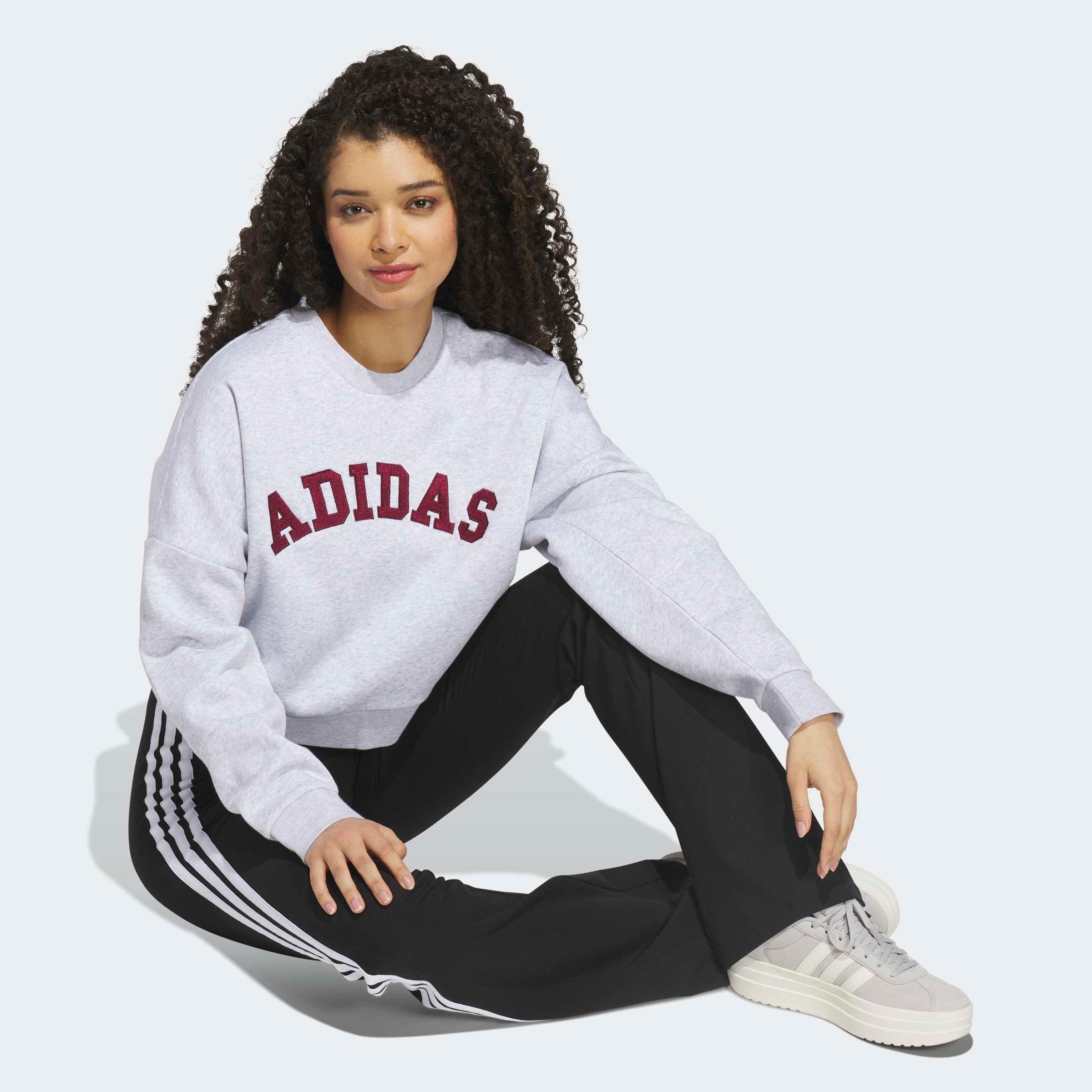 adidas Sportswear Sweatshirt »CHENILLE LOGO GRAFIK«
